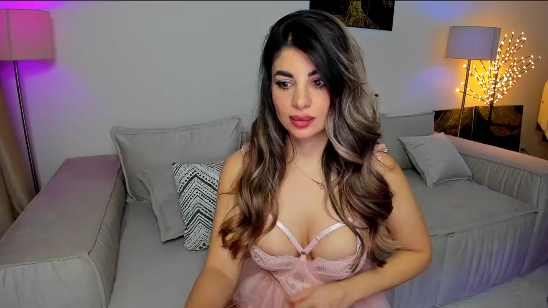 Gallery image thumbnail from KarlaStarx's myfreecams stream on, 03/02/2025, 04:17 image 19 of 20