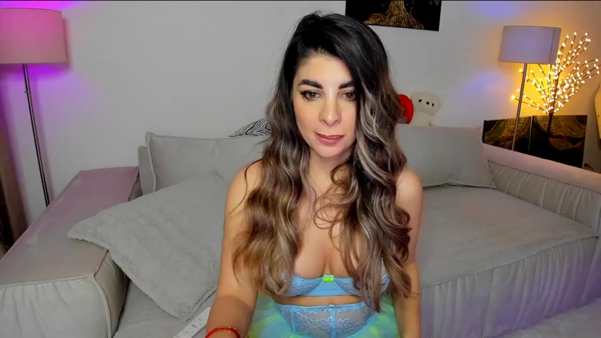 Gallery image thumbnail from KarlaStarx's myfreecams stream on, 03/15/2025, 01:37 image 12 of 20