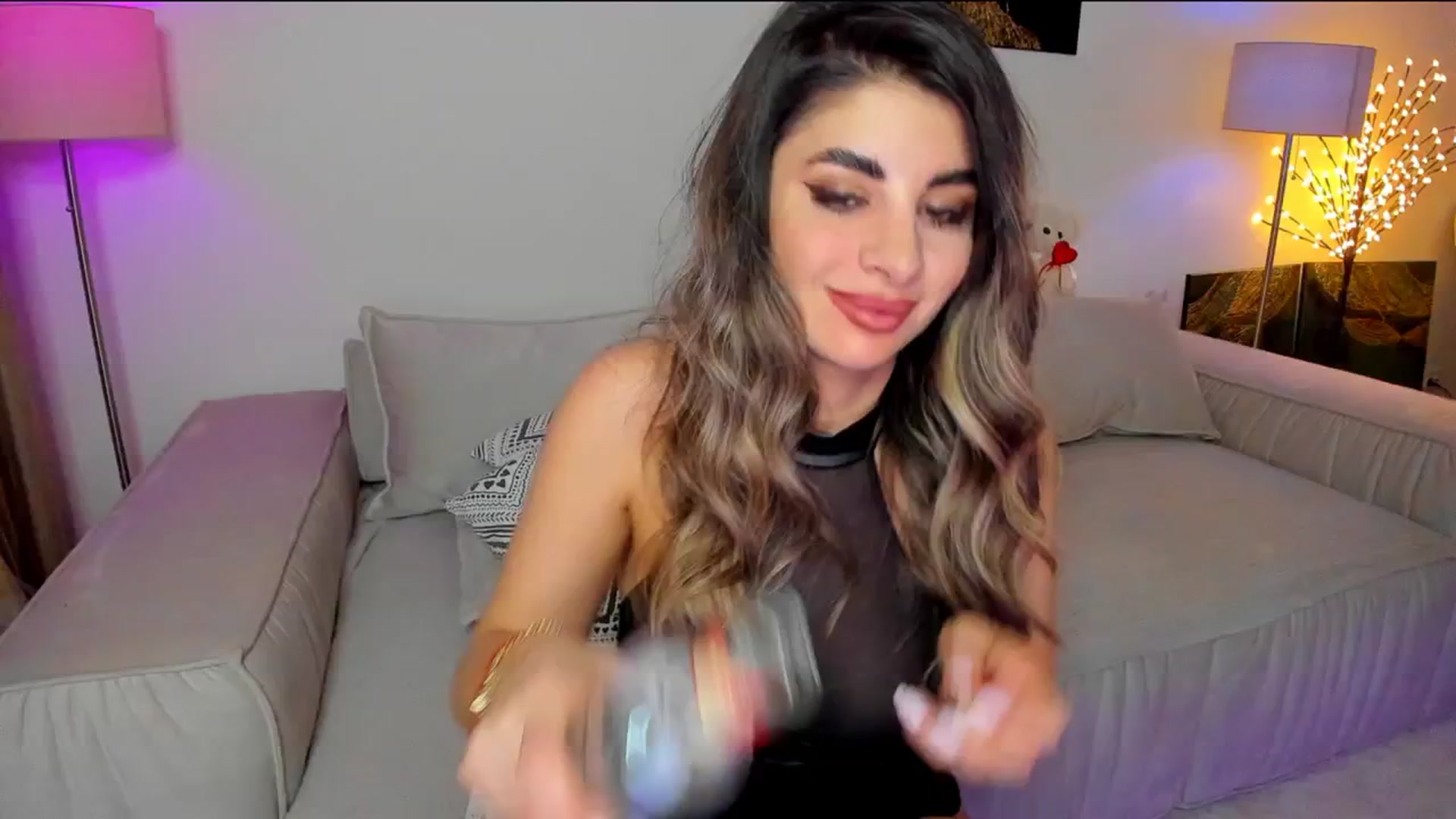 Gallery image thumbnail from KarlaStarx's myfreecams stream on, 03/17/2025, 24:58 image 9 of 20