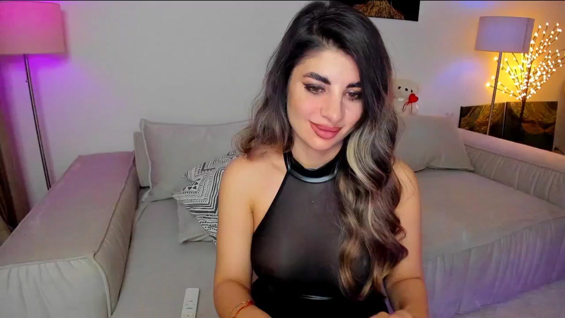 Gallery image thumbnail from KarlaStarx's myfreecams stream on, 03/17/2025, 24:58 image 17 of 20