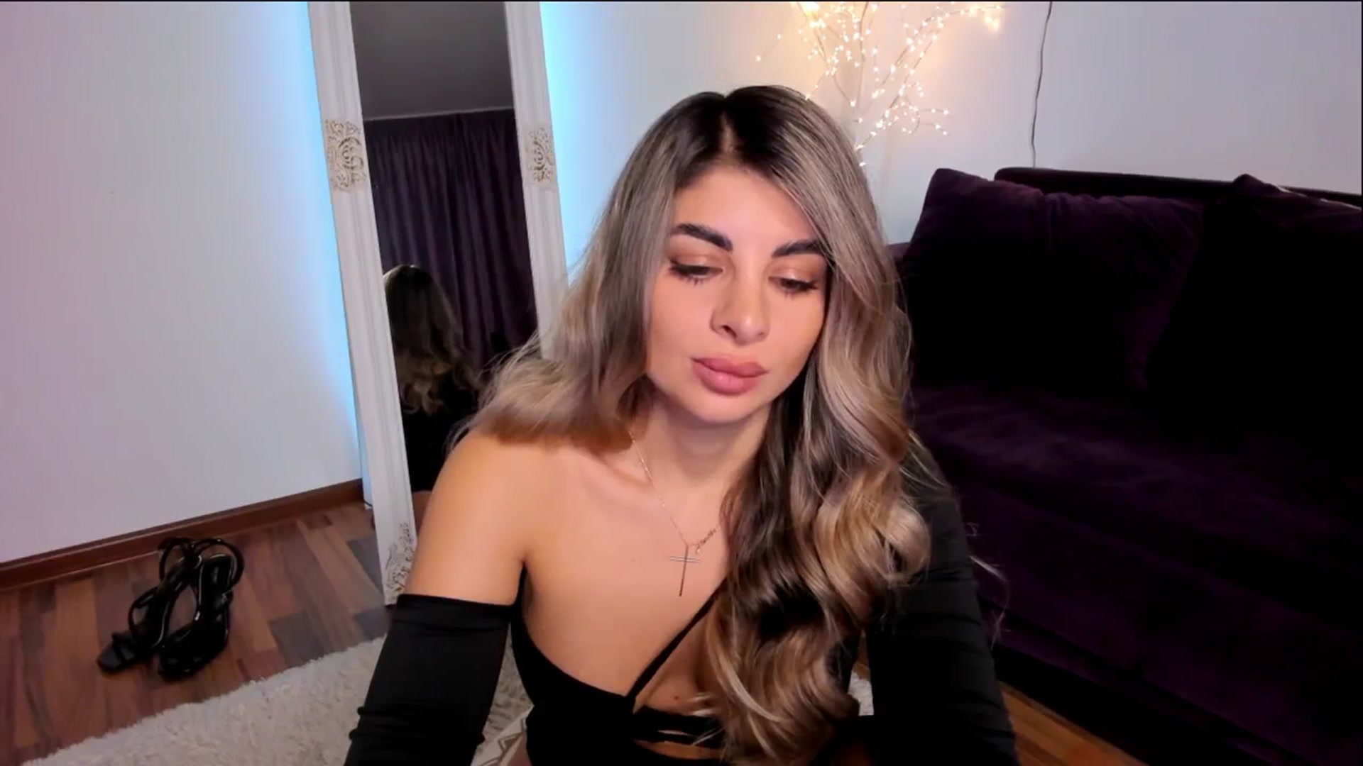 Gallery image thumbnail from KarlaStarx's myfreecams stream on, 03/04/2026, 23:17 image 16 of 20