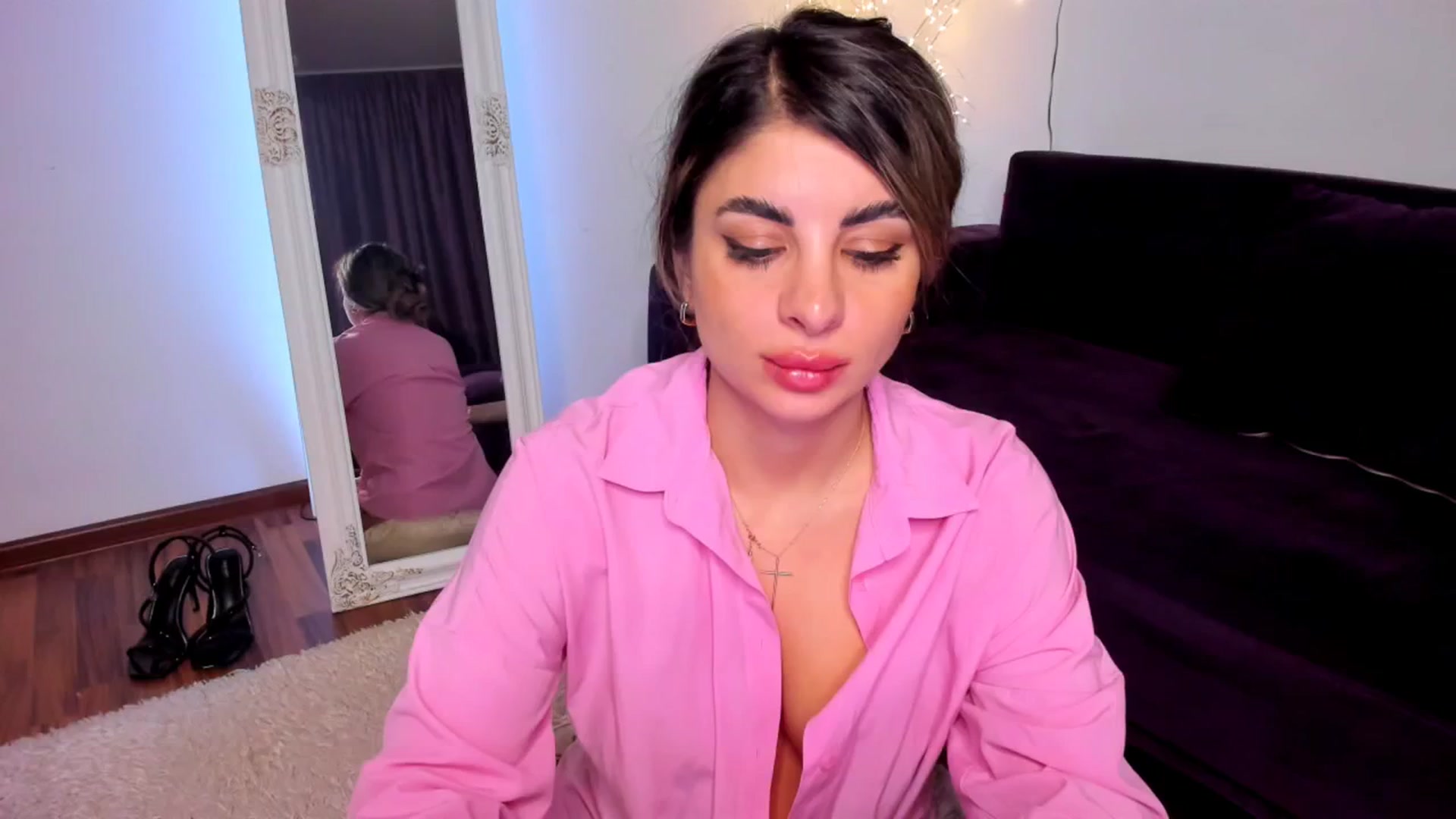 Gallery image thumbnail from KarlaStarx's myfreecams stream on, 04/06/2026, 03:13 image 17 of 20