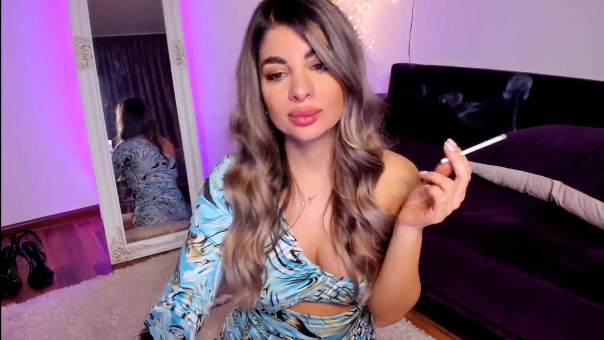 Gallery image thumbnail from KarlaStarx's myfreecams stream on, 04/19/2026, 24:02 image 19 of 20