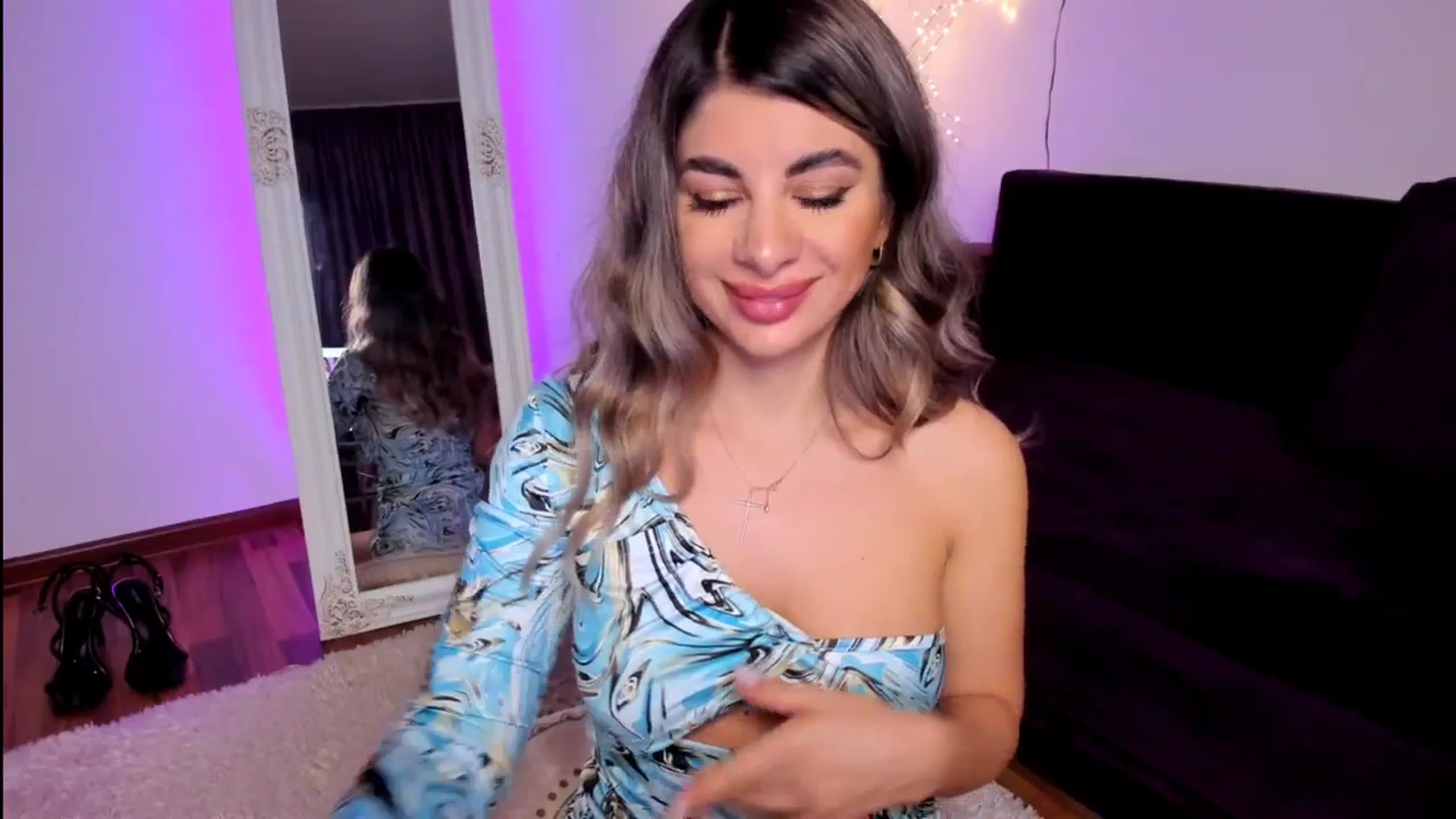 Gallery image thumbnail from KarlaStarx's myfreecams stream on, 04/19/2026, 24:02 image 7 of 20