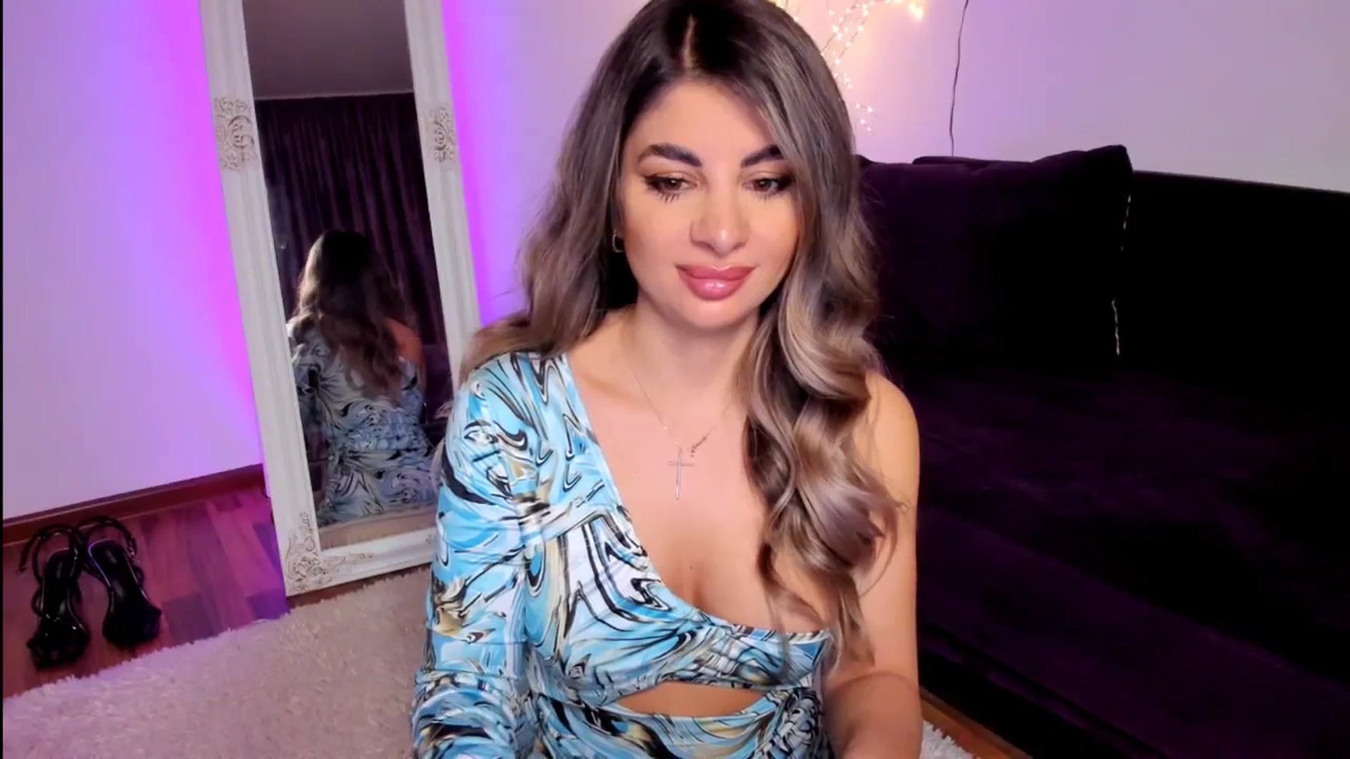 Gallery image thumbnail from KarlaStarx's myfreecams stream on, 04/19/2026, 24:02 image 3 of 20