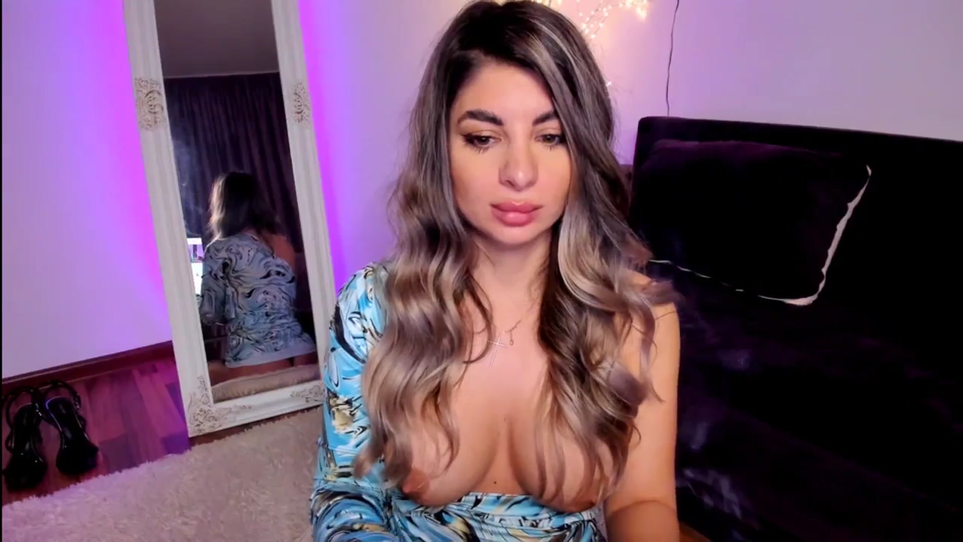Gallery image thumbnail from KarlaStarx's myfreecams stream on, 04/19/2026, 04:28 image 6 of 20
