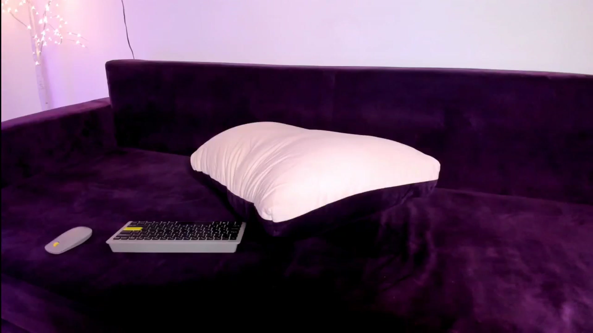 Gallery image thumbnail from KarlaStarx's myfreecams stream on, 04/19/2026, 04:28 image 4 of 20