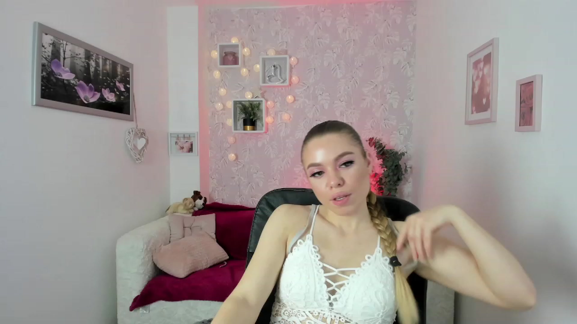 Gallery image thumbnail from Karla_Kush18's myfreecams stream on, 11/29/2023, 13:26 image 19 of 20