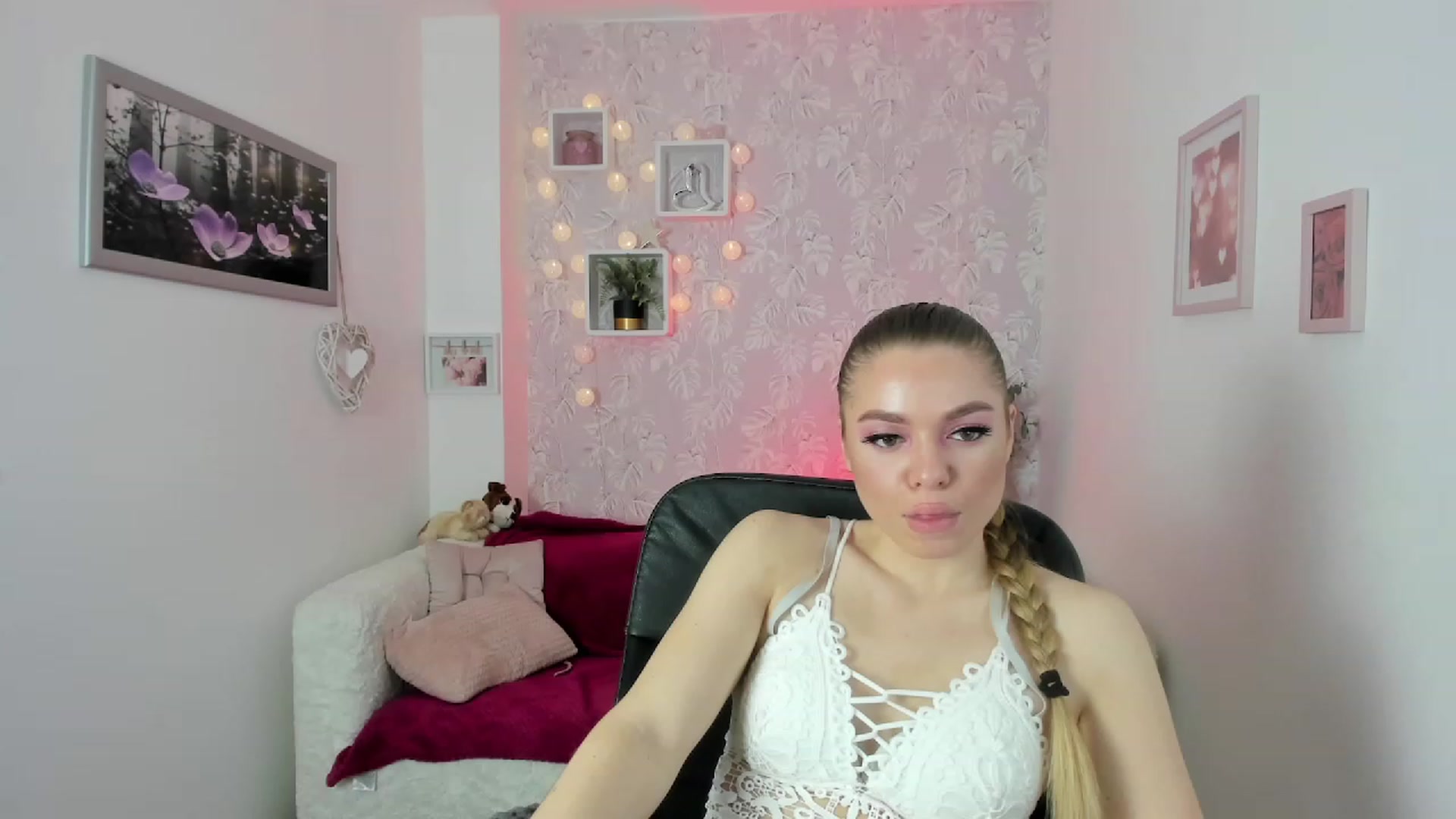 Gallery image thumbnail from Karla_Kush18's myfreecams stream on, 11/29/2023, 13:26 image 20 of 20