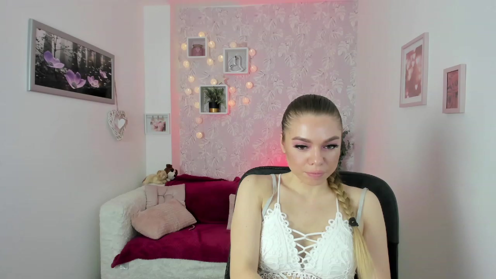 Gallery image thumbnail from Karla_Kush18's myfreecams stream on, 11/29/2023, 13:53 image 18 of 20