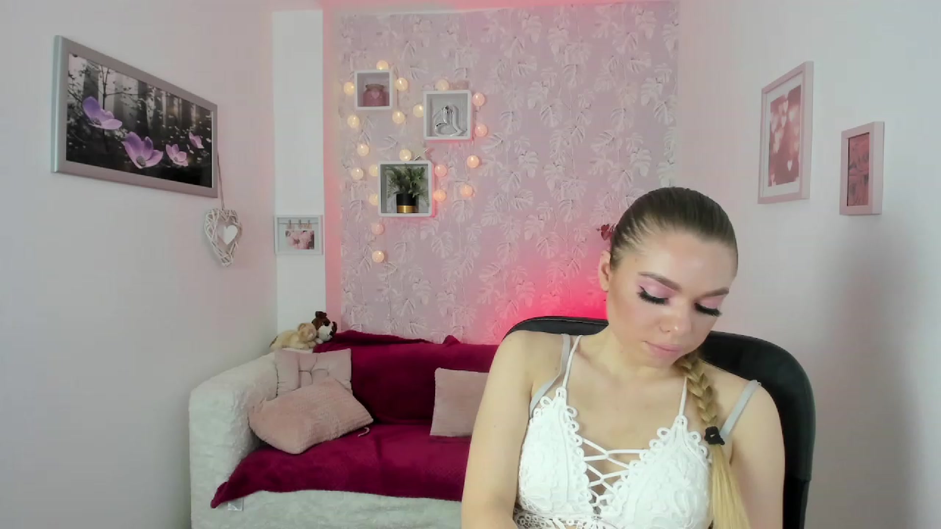 Gallery image thumbnail from Karla_Kush18's myfreecams stream on, 11/29/2023, 13:53 image 20 of 20