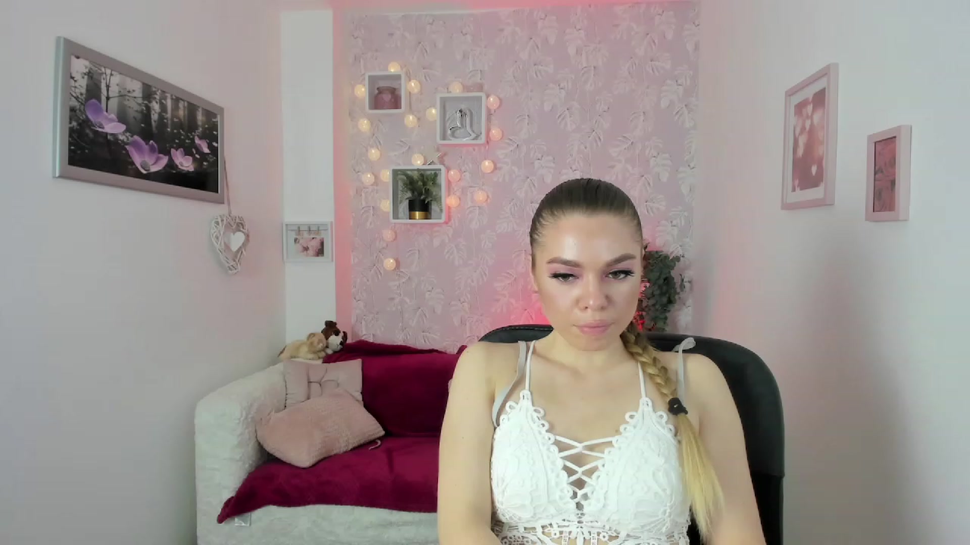Gallery image thumbnail from Karla_Kush18's myfreecams stream on, 11/29/2023, 13:53 image 9 of 20