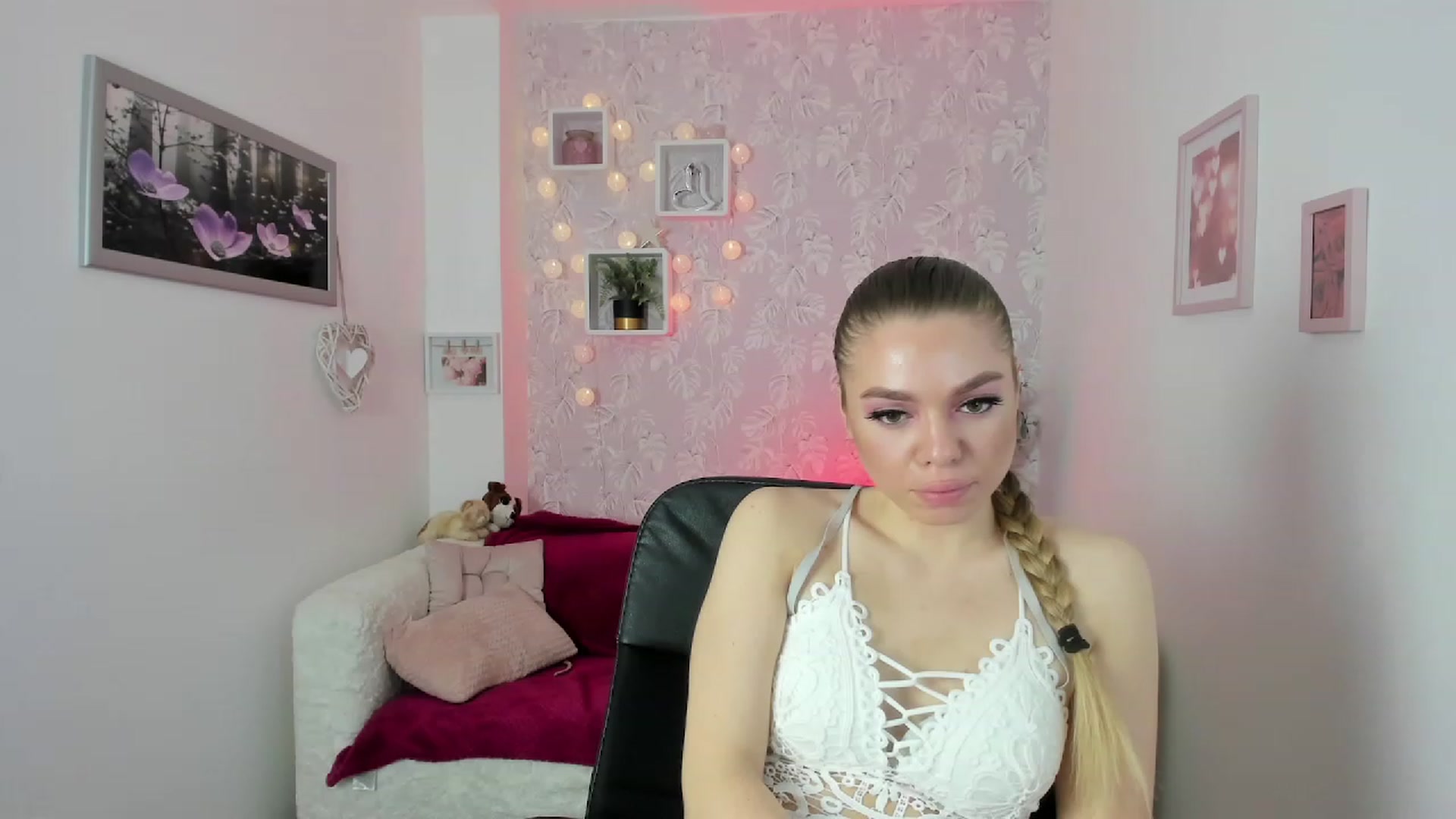 Gallery image thumbnail from Karla_Kush18's myfreecams stream on, 11/29/2023, 13:53 image 4 of 20