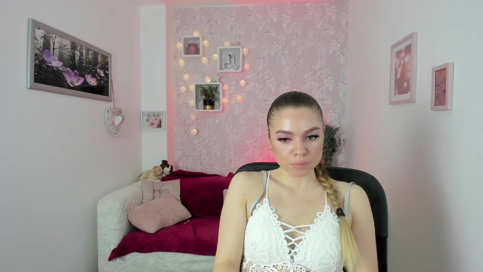 Gallery image thumbnail from Karla_Kush18's myfreecams stream on, 11/29/2023, 13:53 image 17 of 20