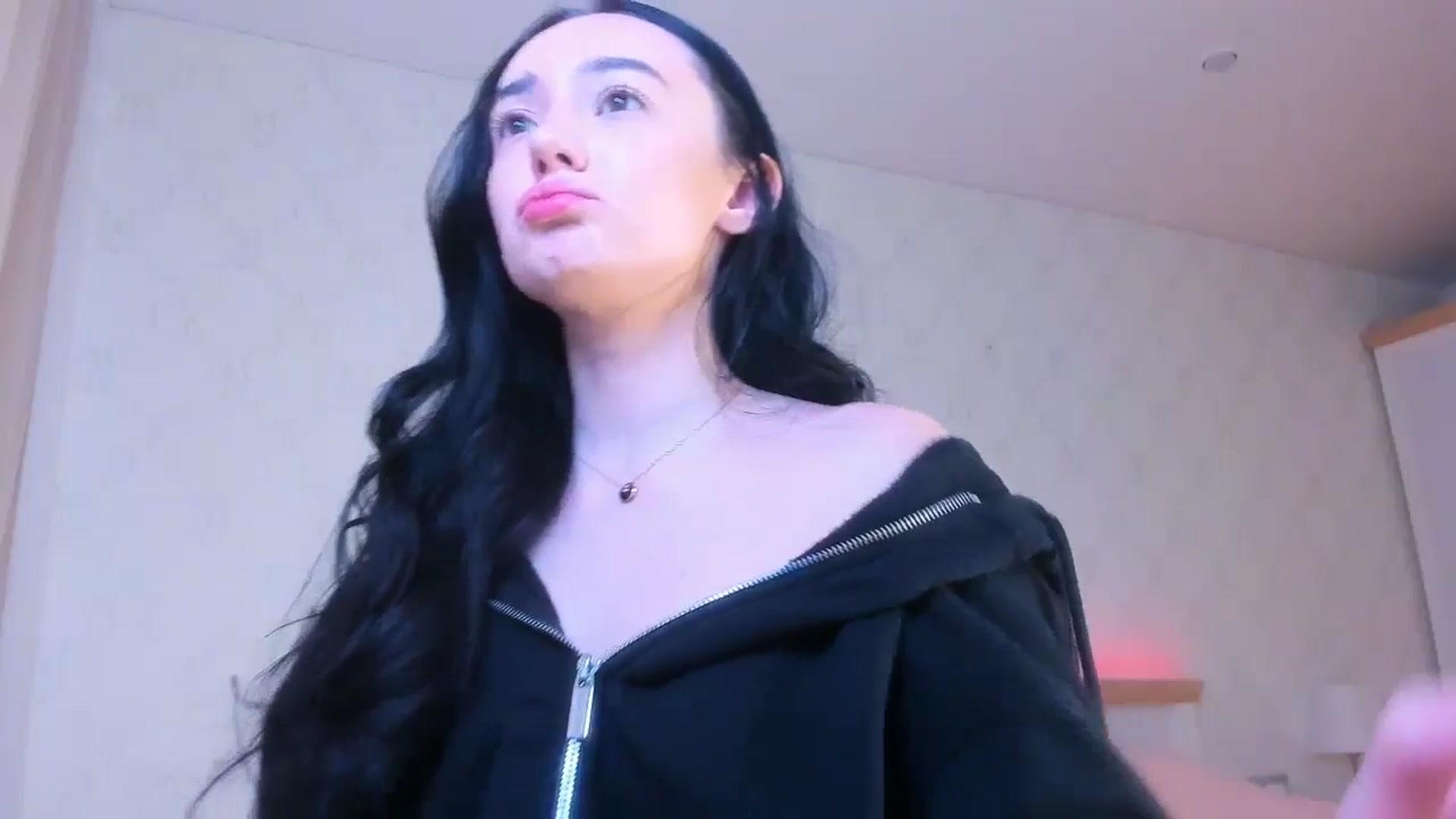 Gallery image thumbnail from Karlee_Grey_'s myfreecams stream on, 12/10/2024, 09:27 image 2 of 20