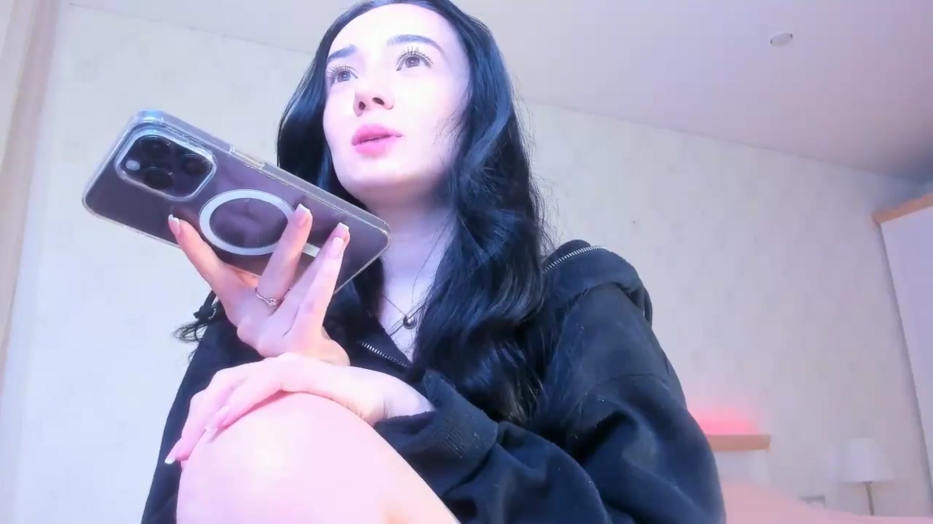 Gallery image thumbnail from Karlee_Grey_'s myfreecams stream on, 12/10/2024, 09:27 image 10 of 20