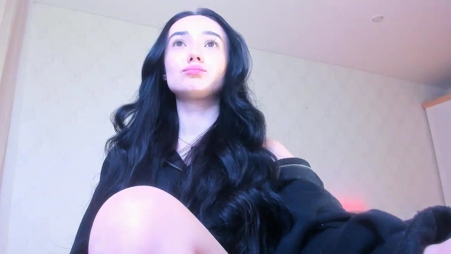 Gallery image thumbnail from Karlee_Grey_'s myfreecams stream on, 12/10/2024, 09:27 image 17 of 20