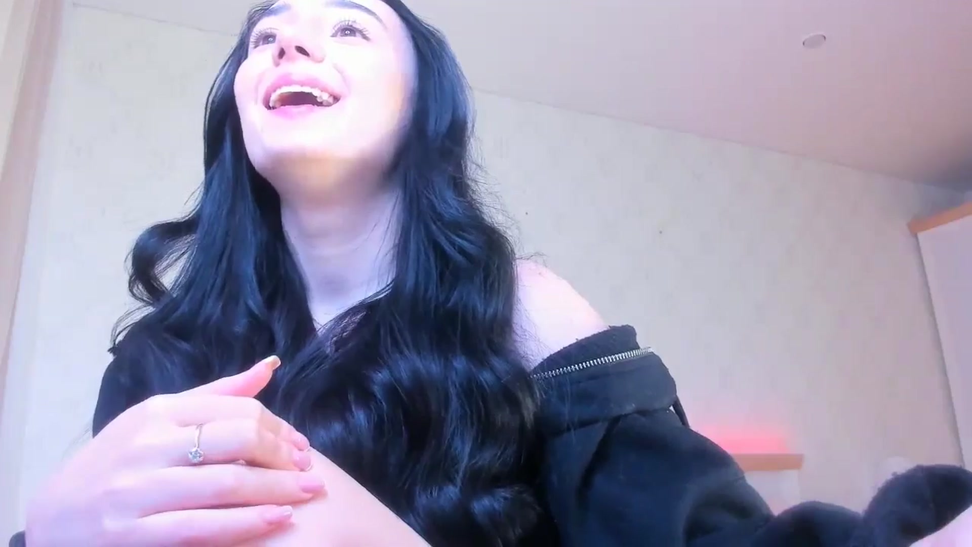 Gallery image thumbnail from Karlee_Grey_'s myfreecams stream on, 12/10/2024, 09:27 image 14 of 20