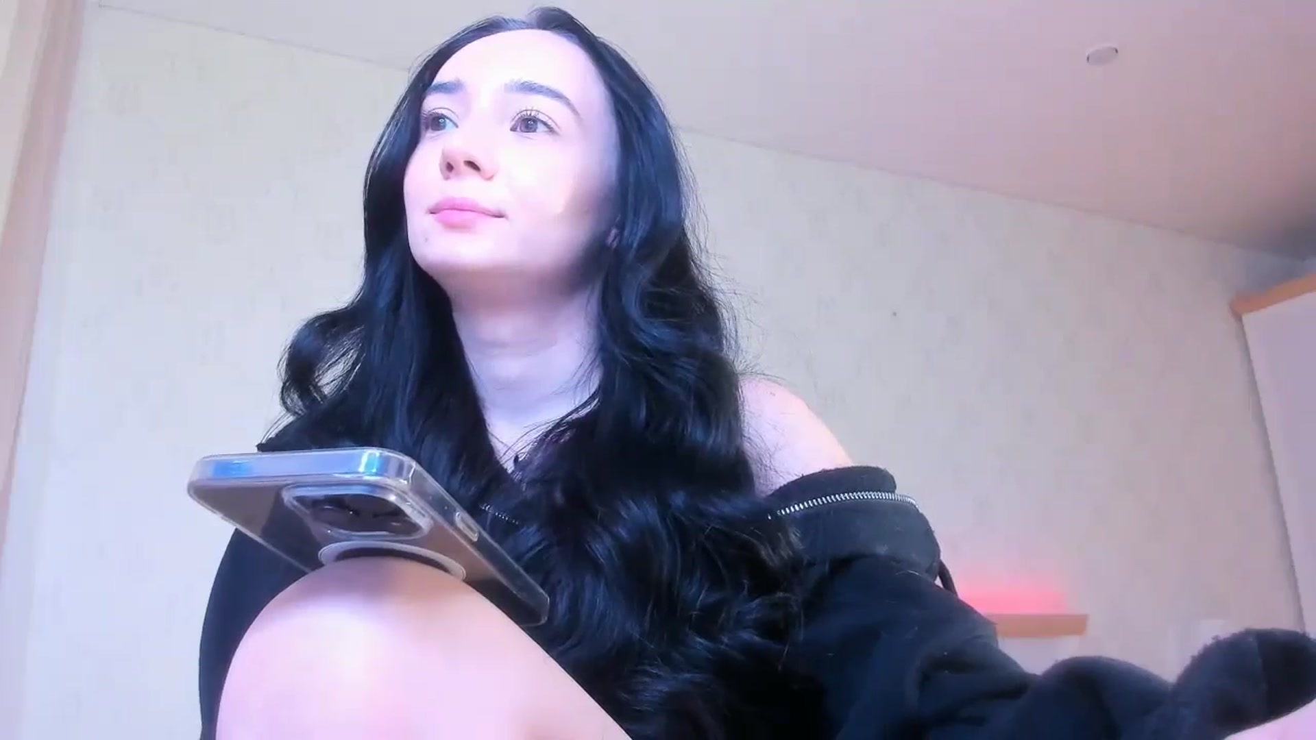 Gallery image thumbnail from Karlee_Grey_'s myfreecams stream on, 12/10/2024, 09:27 image 20 of 20
