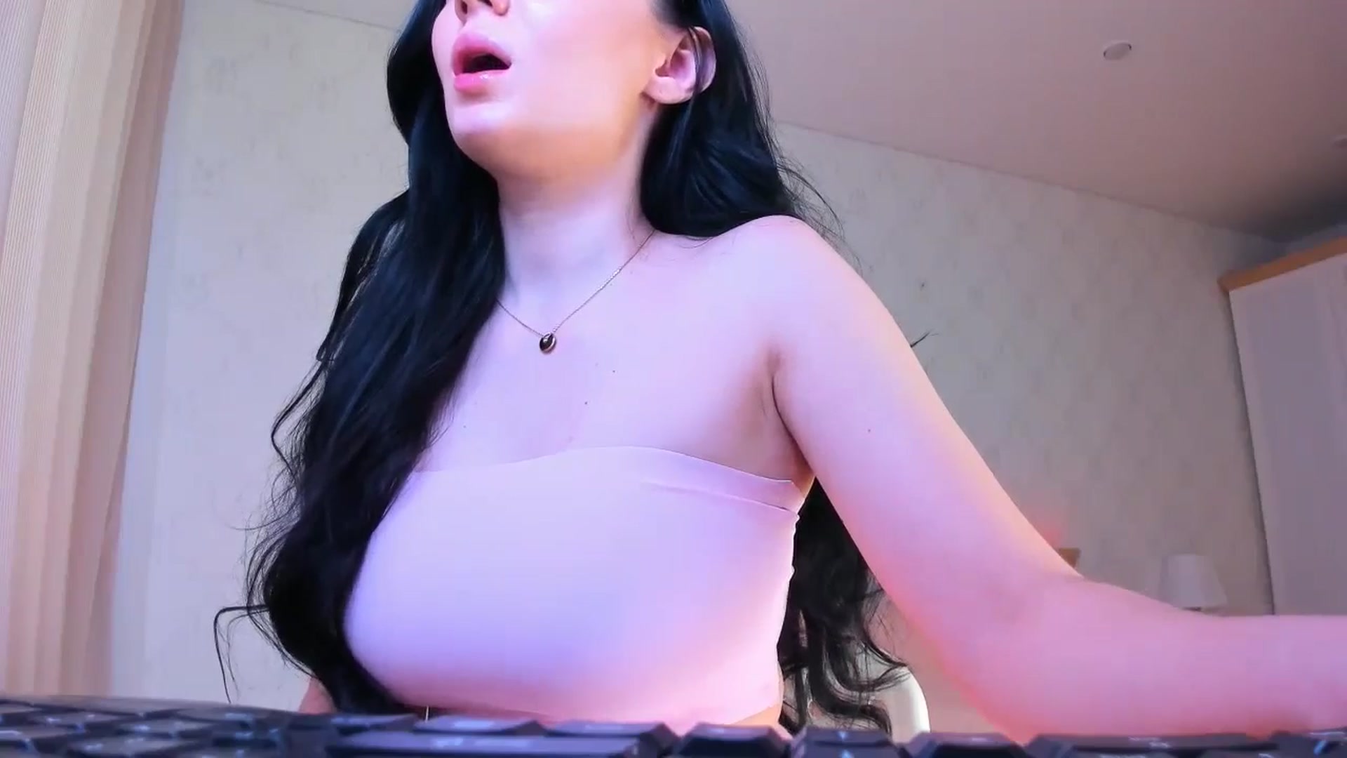Gallery image thumbnail from Karlee_Grey_'s myfreecams stream on, 12/16/2024, 09:39 image 13 of 20