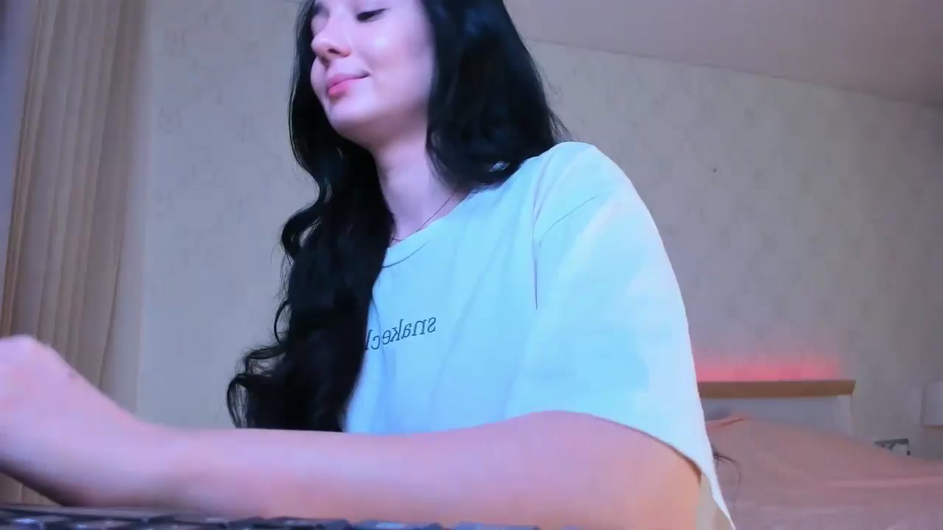 Gallery image thumbnail from Karlee_Grey_'s myfreecams stream on, 12/24/2024, 18:42 image 15 of 20