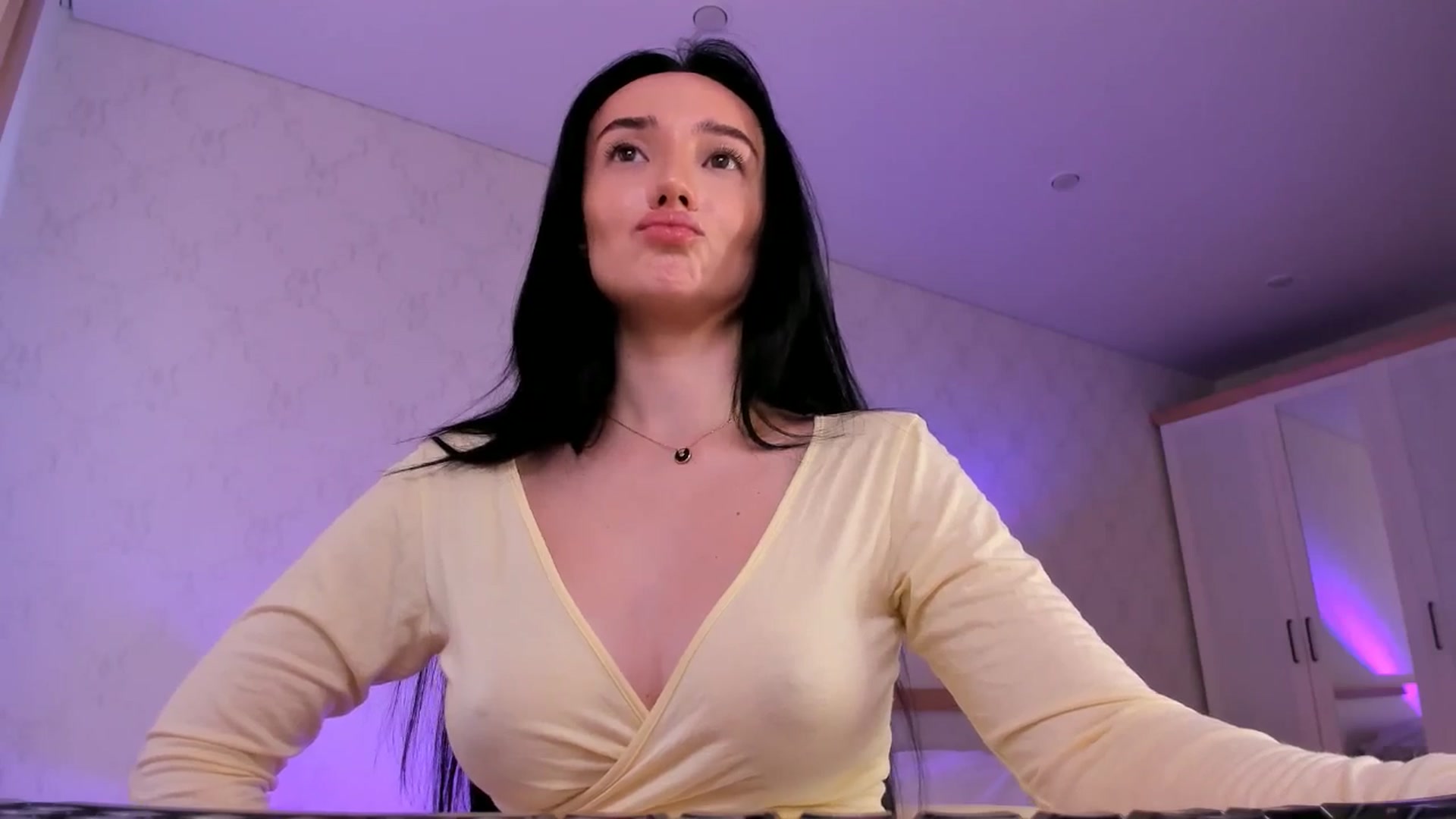 Gallery image thumbnail from Karlee_Grey_'s myfreecams stream on, 08/23/2025, 07:39 image 8 of 20