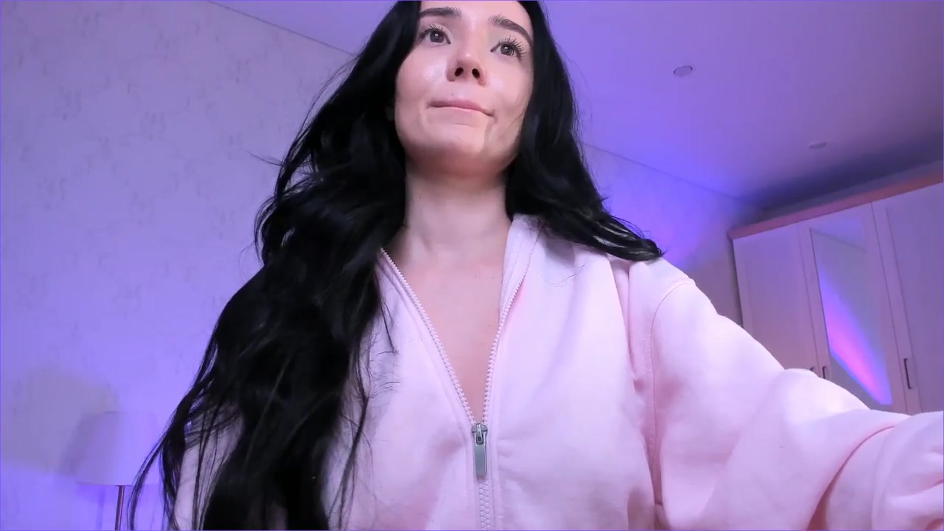 Gallery image thumbnail from Karlee_Grey_'s myfreecams stream on, 11/08/2025, 19:16 image 4 of 20