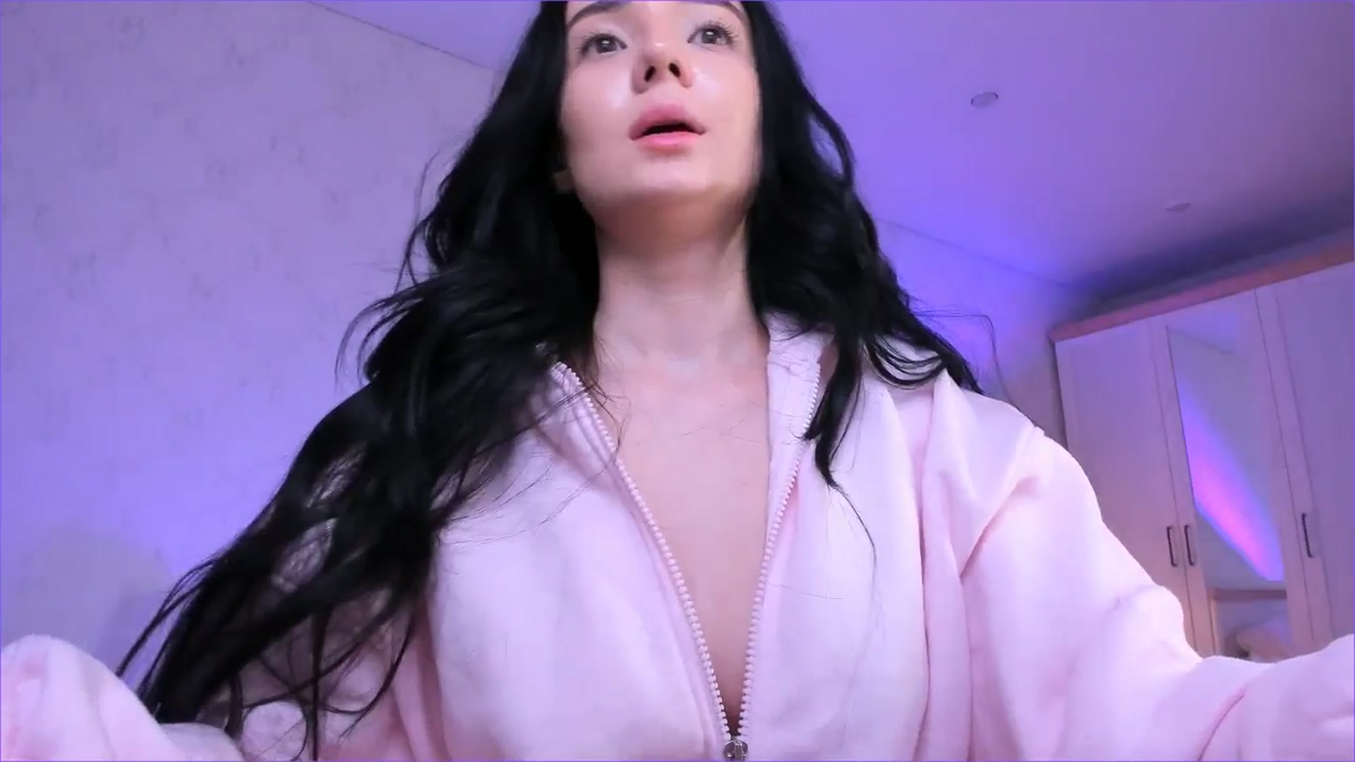 Gallery image thumbnail from Karlee_Grey_'s myfreecams stream on, 11/08/2025, 19:16 image 7 of 20