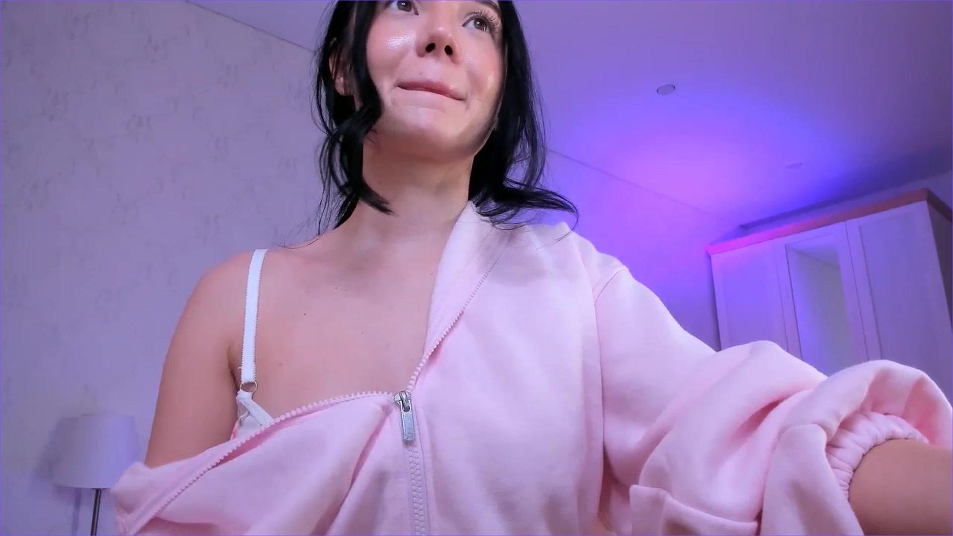 Gallery image thumbnail from Karlee_Grey_'s myfreecams stream on, 11/11/2025, 08:23 image 20 of 20