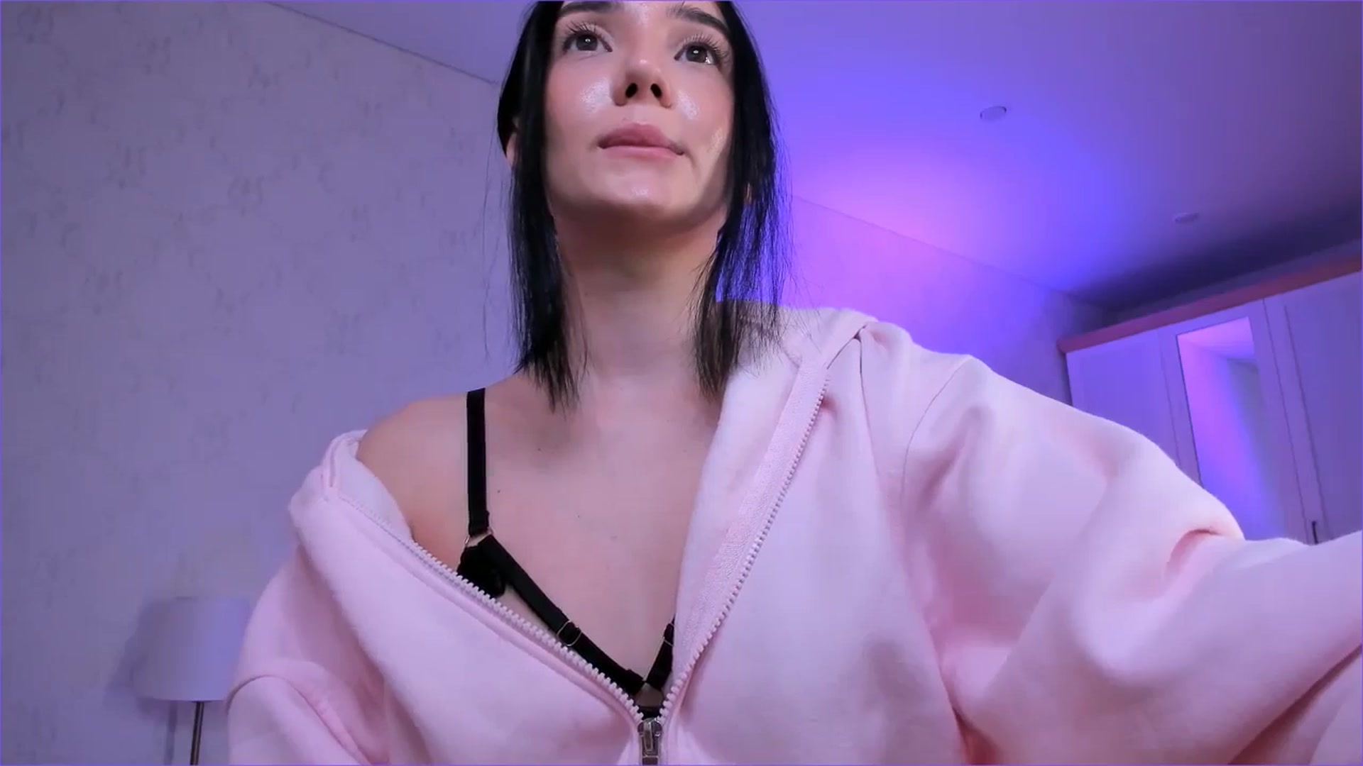 Gallery image thumbnail from Karlee_Grey_'s myfreecams stream on, 11/12/2025, 08:53 image 13 of 20