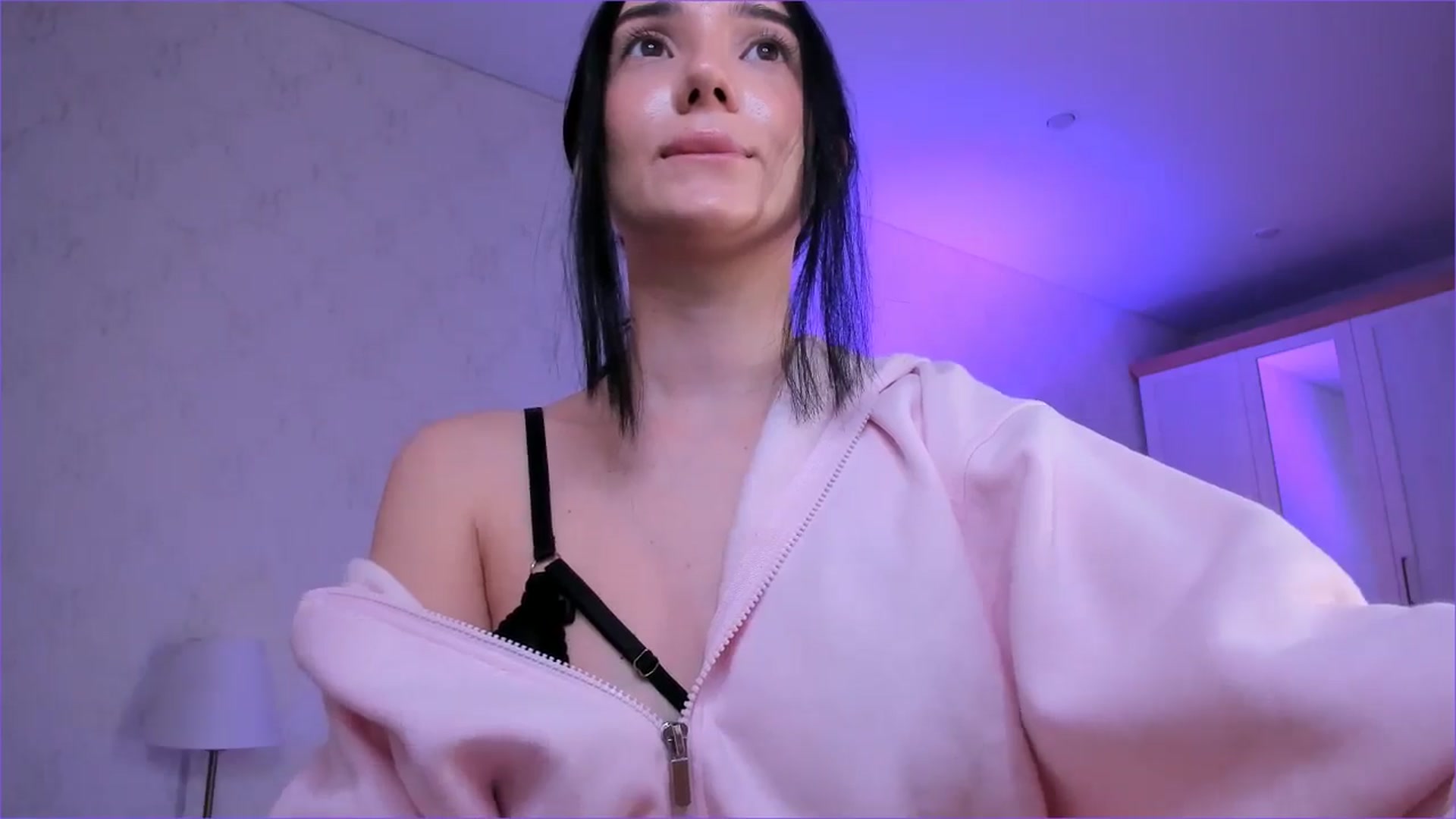 Gallery image thumbnail from Karlee_Grey_'s myfreecams stream on, 11/12/2025, 08:53 image 14 of 20