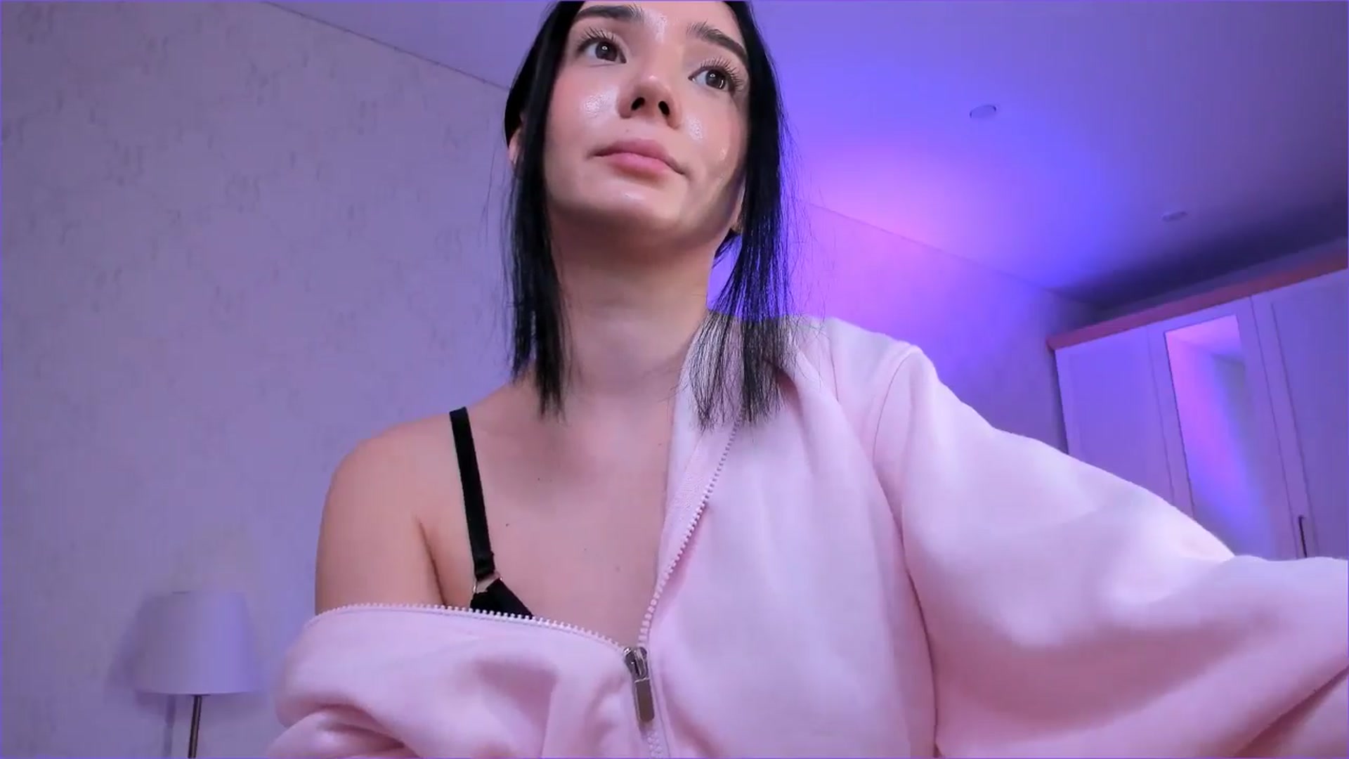 Gallery image thumbnail from Karlee_Grey_'s myfreecams stream on, 11/12/2025, 08:53 image 18 of 20