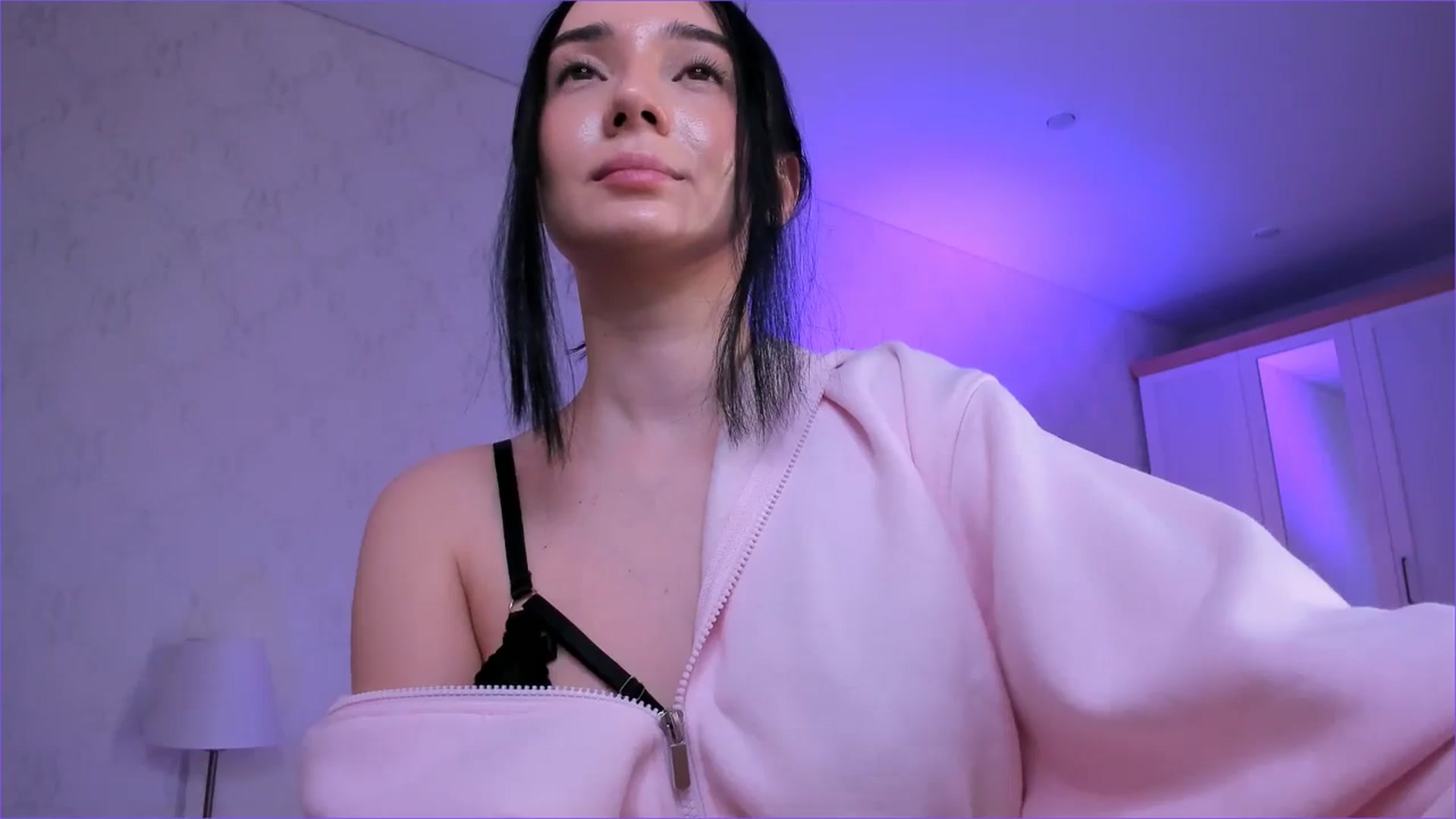 Gallery image thumbnail from Karlee_Grey_'s myfreecams stream on, 11/12/2025, 08:53 image 17 of 20
