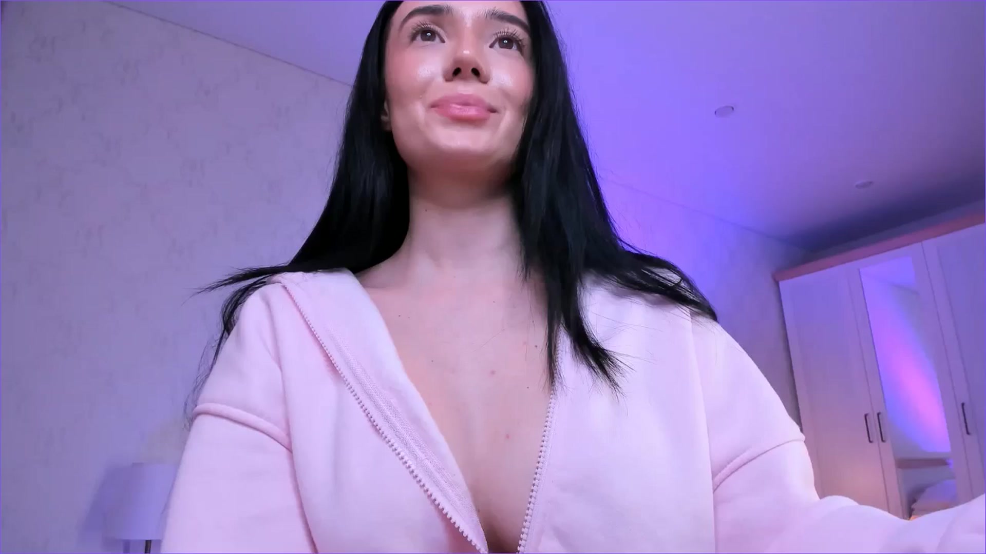 Gallery image thumbnail from Karlee_Grey_'s myfreecams stream on, 11/18/2025, 07:34 image 1 of 20