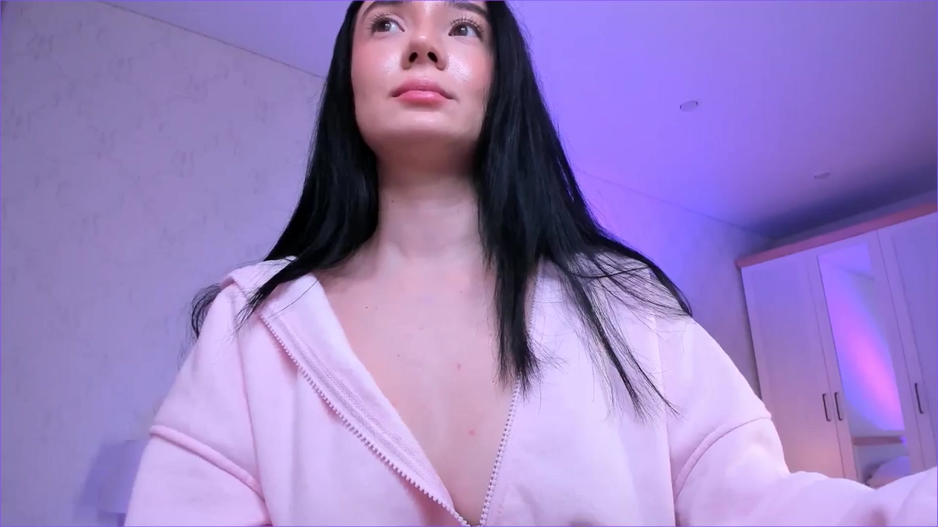 Gallery image thumbnail from Karlee_Grey_'s myfreecams stream on, 11/18/2025, 07:34 image 11 of 20