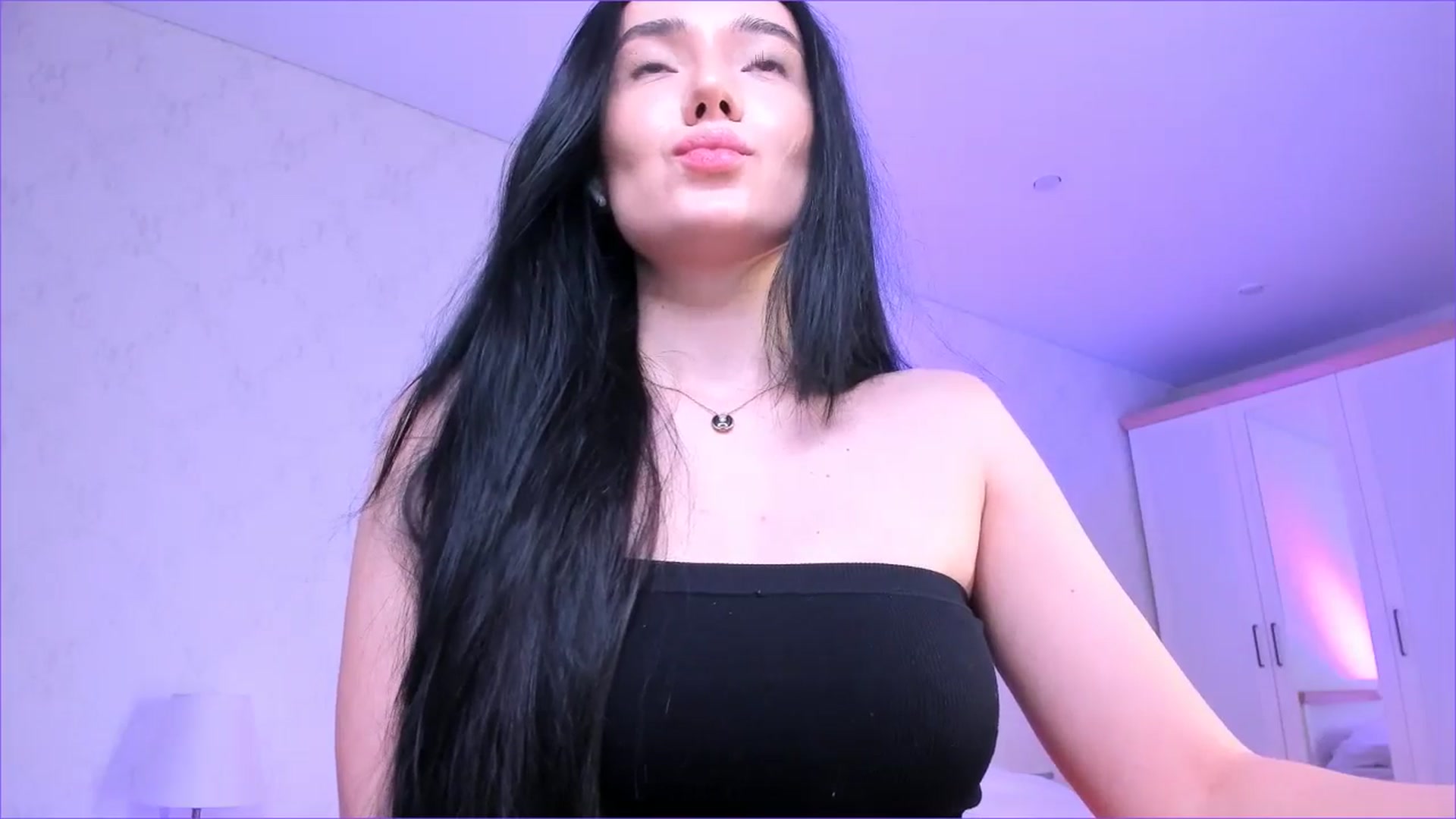 Gallery image thumbnail from Karlee_Grey_'s myfreecams stream on, 11/19/2025, 18:28 image 3 of 20