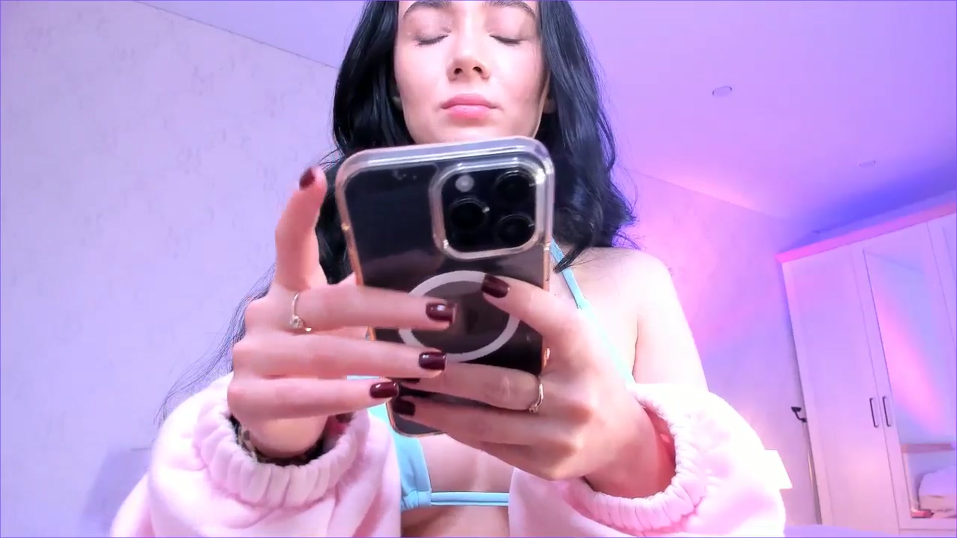 Gallery image thumbnail from Karlee_Grey_'s myfreecams stream on, 11/24/2025, 05:48 image 15 of 20