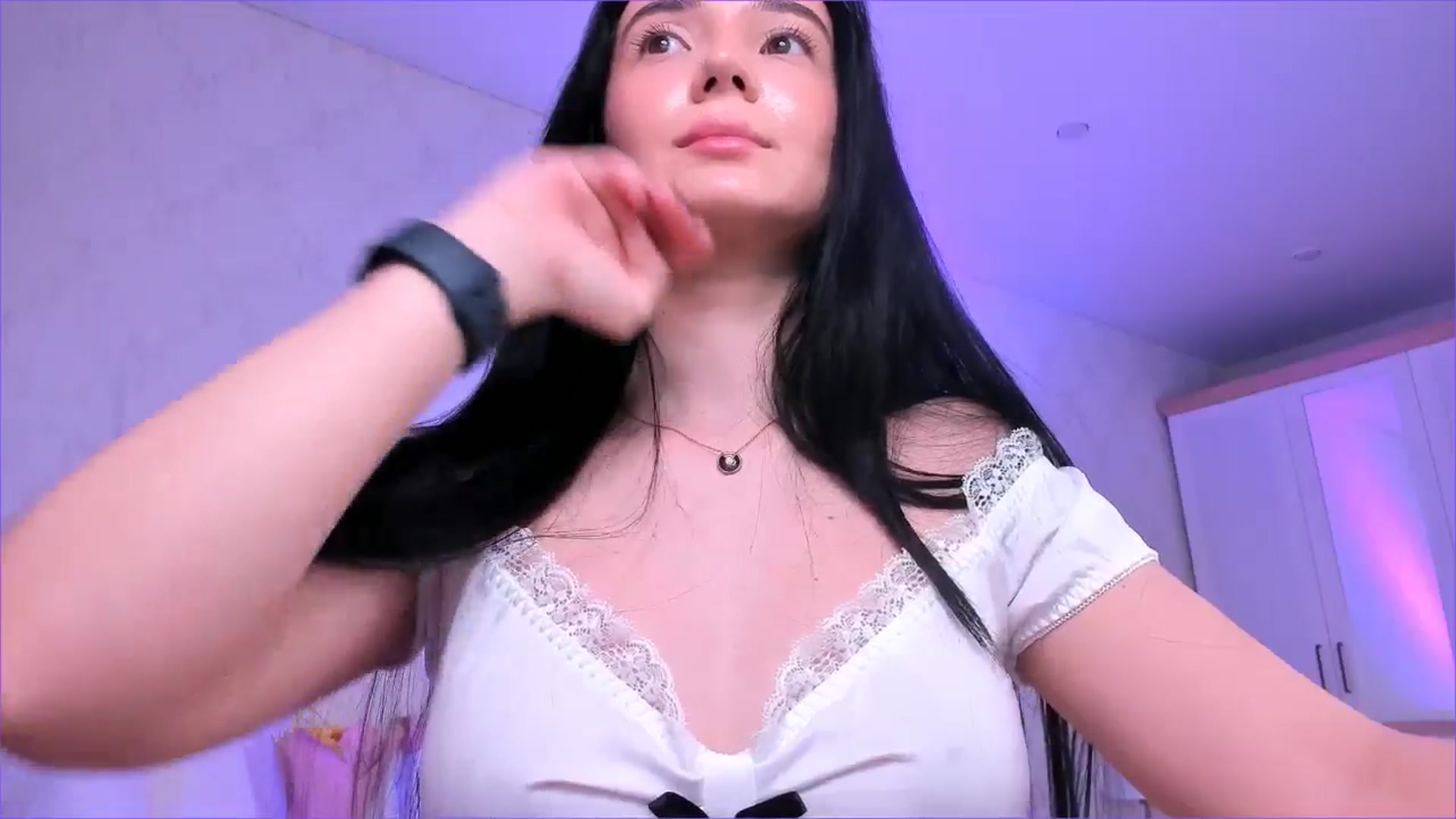 Gallery image thumbnail from Karlee_Grey_'s myfreecams stream on, 12/11/2025, 08:02 image 15 of 20