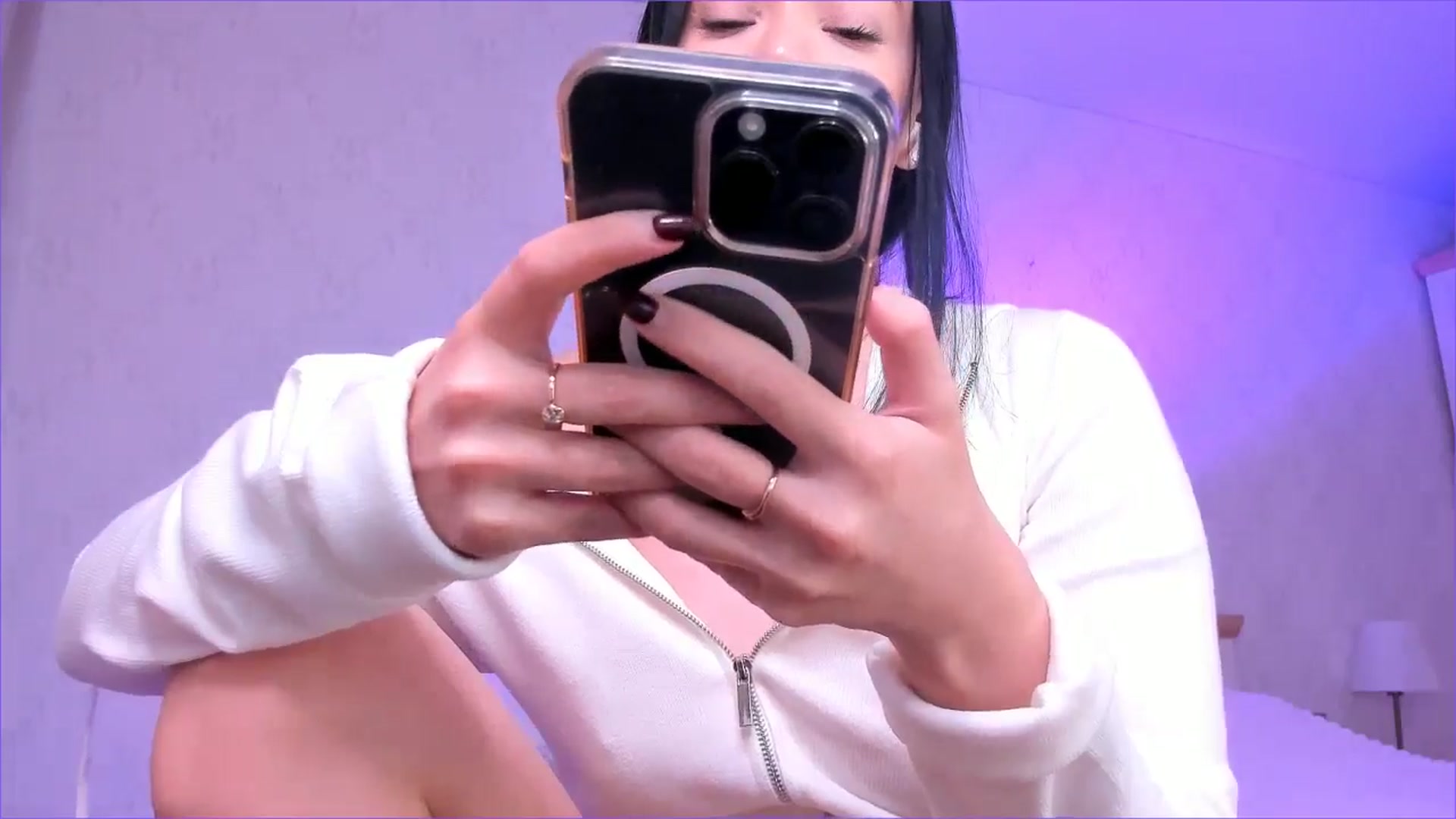 Gallery image thumbnail from Karlee_Grey_'s myfreecams stream on, 12/24/2025, 08:34 image 6 of 20