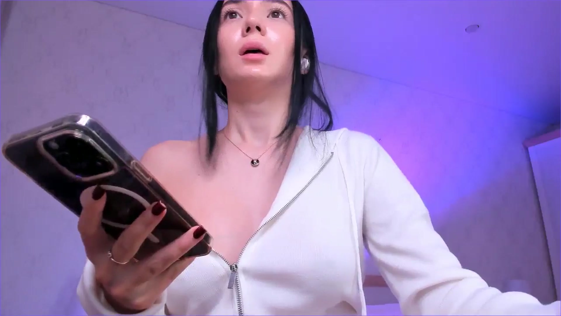 Gallery image thumbnail from Karlee_Grey_'s myfreecams stream on, 12/24/2025, 08:34 image 16 of 20