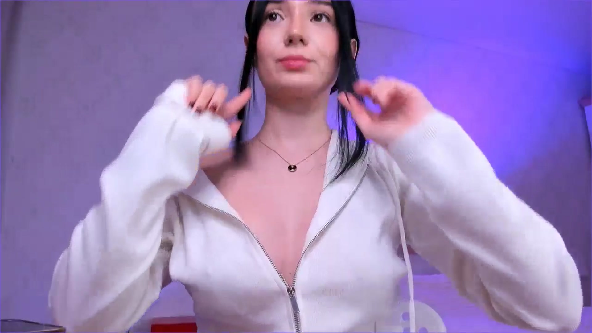 Gallery image thumbnail from Karlee_Grey_'s myfreecams stream on, 12/24/2025, 16:54 image 2 of 20