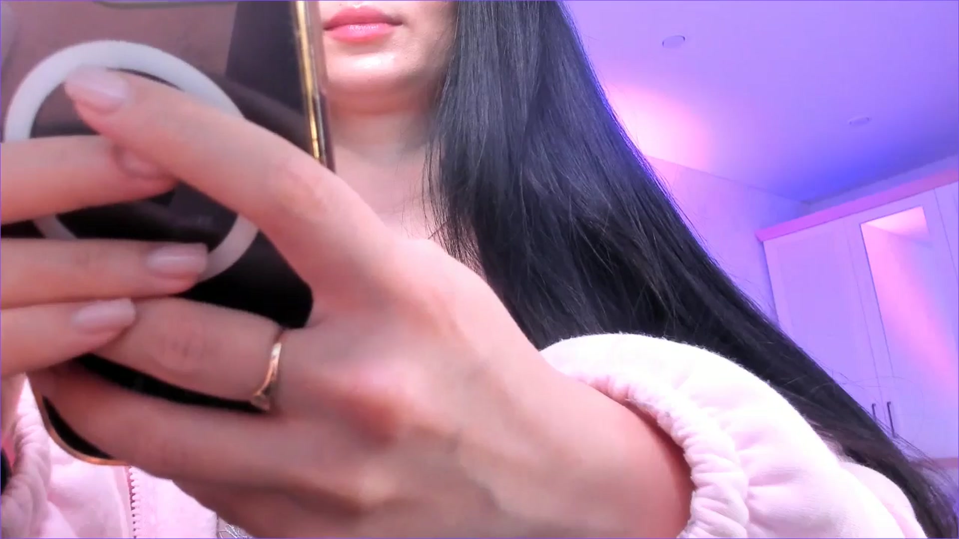 Gallery image thumbnail from Karlee_Grey_'s myfreecams stream on, 01/06/2026, 07:24 image 19 of 20