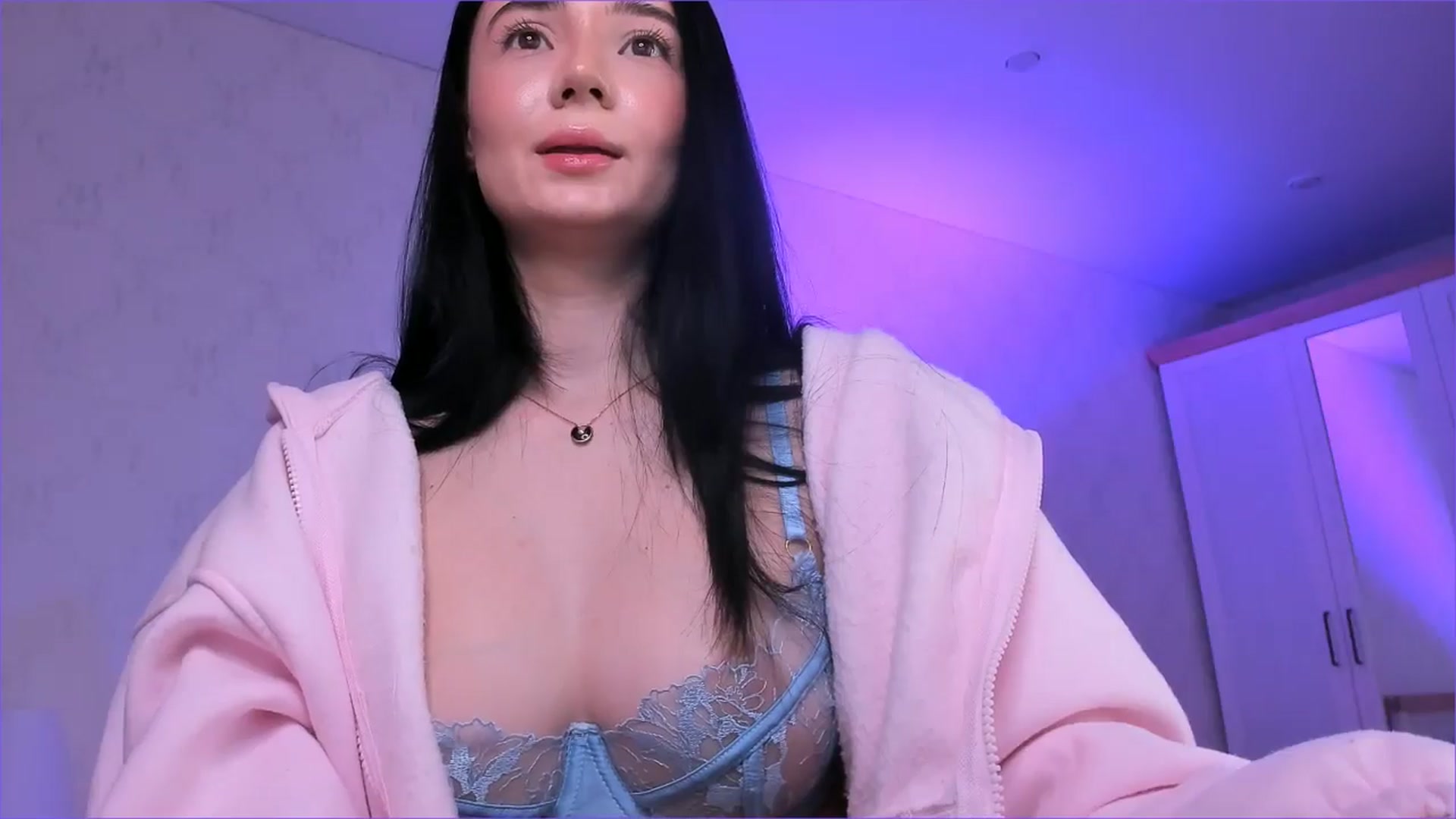 Gallery image thumbnail from Karlee_Grey_'s myfreecams stream on, 01/06/2026, 07:24 image 4 of 20