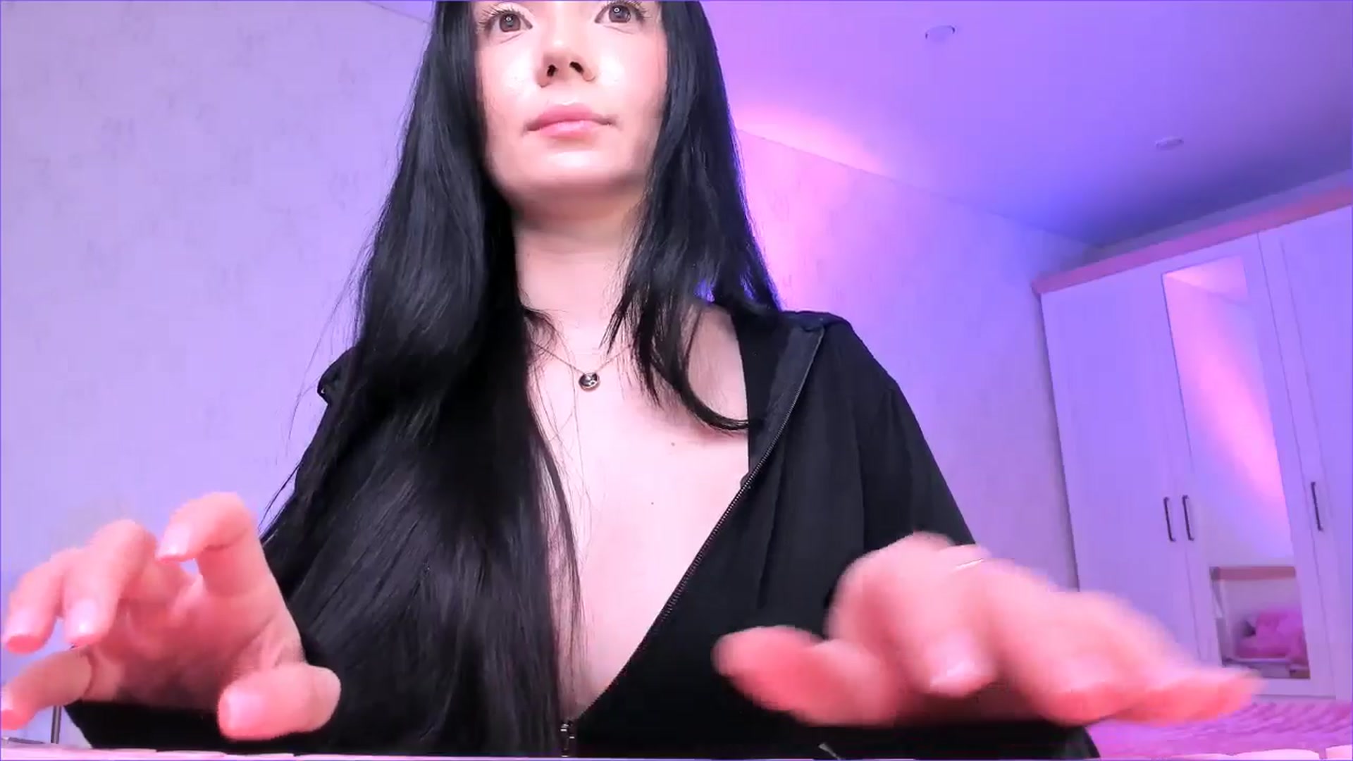 Gallery image thumbnail from Karlee_Grey_'s myfreecams stream on, 01/29/2026, 17:55 image 5 of 20