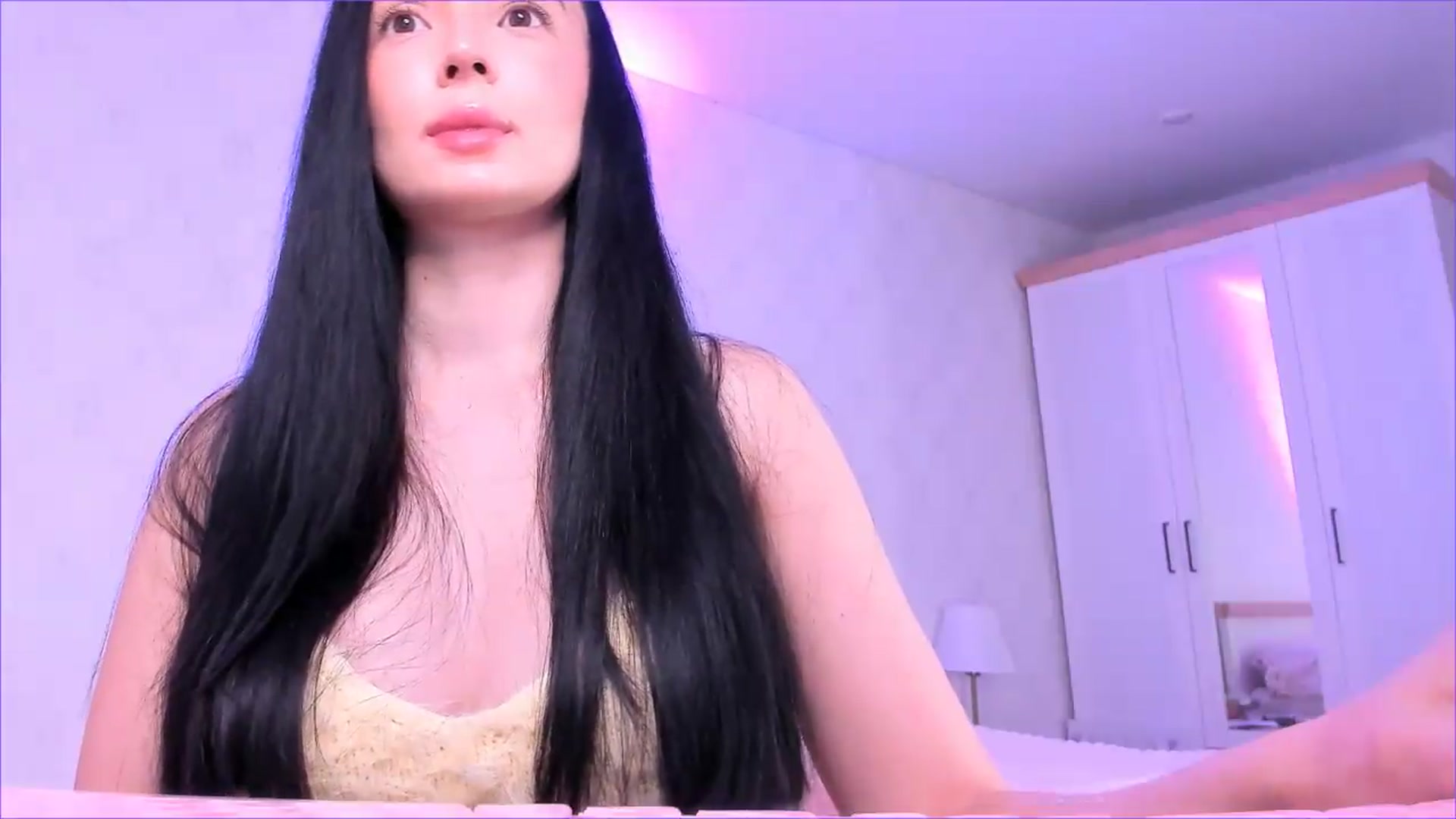 Gallery image thumbnail from Karlee_Grey_'s myfreecams stream on, 05/30/2026, 17:06 image 4 of 20