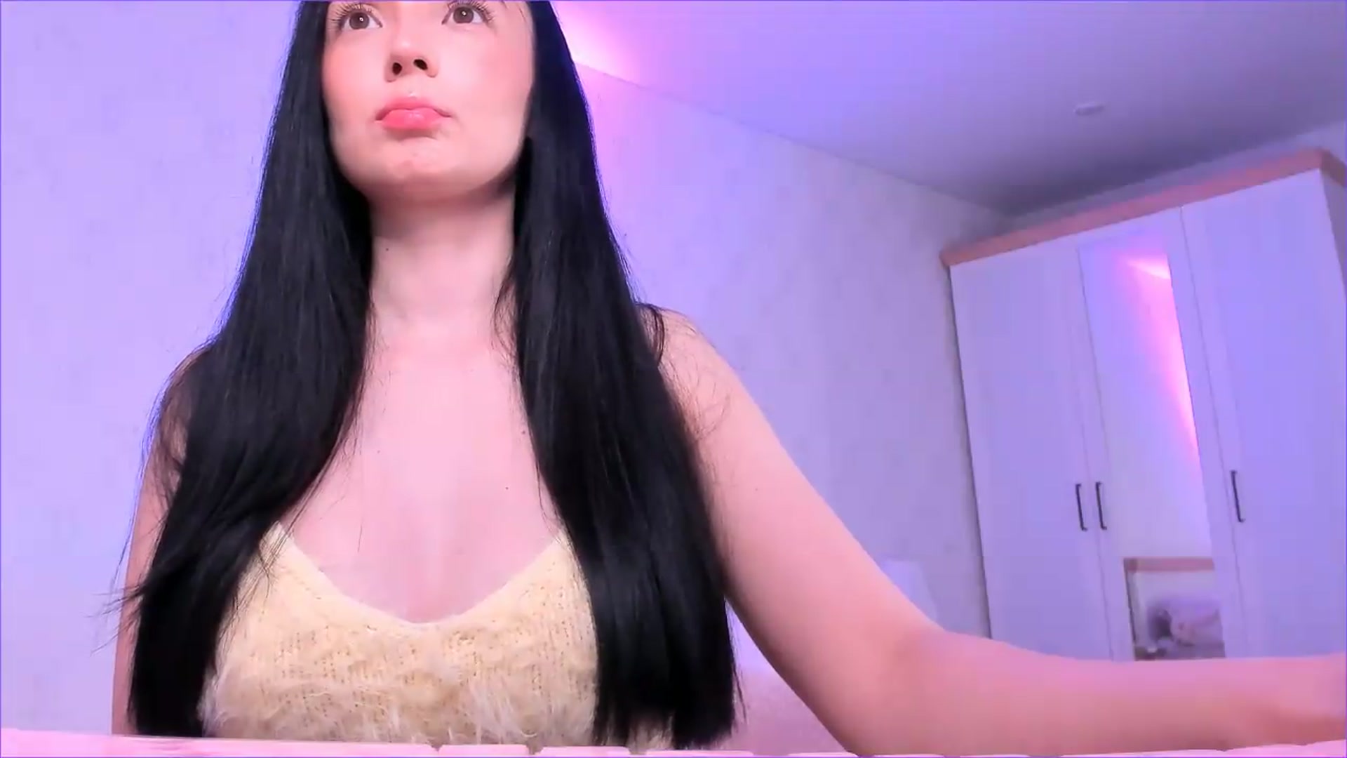 Gallery image thumbnail from Karlee_Grey_'s myfreecams stream on, 05/30/2026, 17:06 image 15 of 20