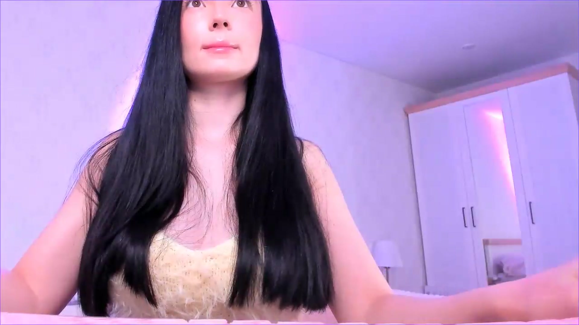 Gallery image thumbnail from Karlee_Grey_'s myfreecams stream on, 05/30/2026, 17:06 image 9 of 20