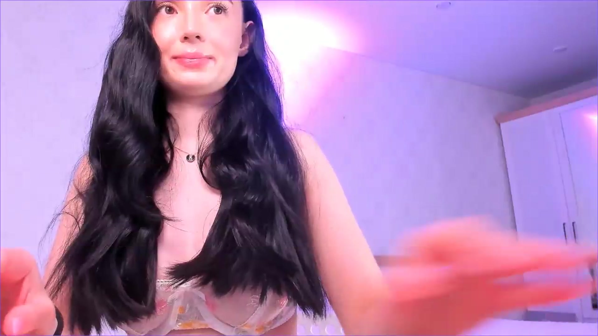 Gallery image thumbnail from Karlee_Grey_'s myfreecams stream on, 07/04/2026, 16:44 image 9 of 20
