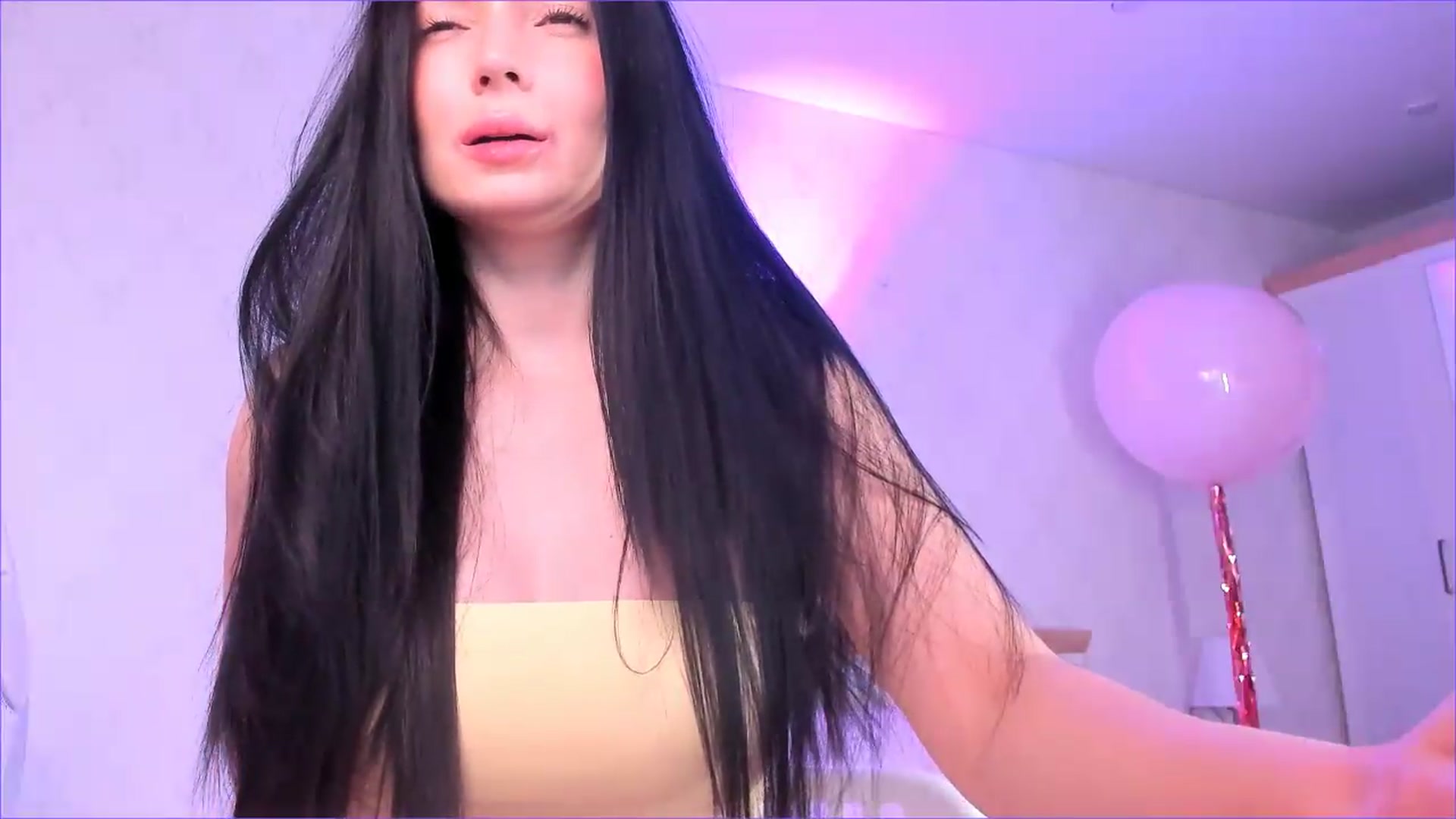 Gallery image thumbnail from Karlee_Grey_'s myfreecams stream on, 07/08/2026, 19:28 image 12 of 20