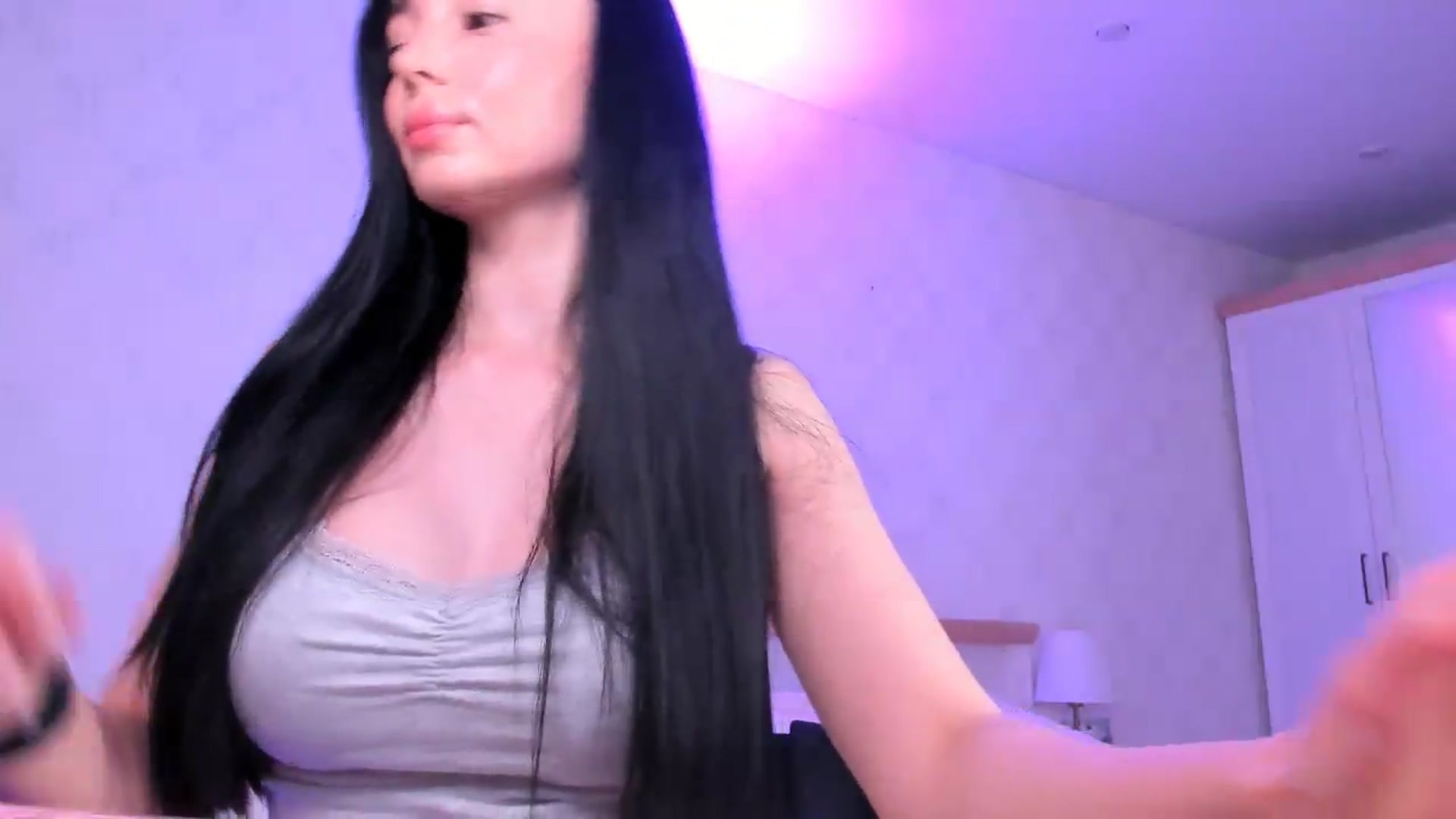 Gallery image thumbnail from Karlee_Grey_'s myfreecams stream on, 09/06/2026, 18:18 image 16 of 20